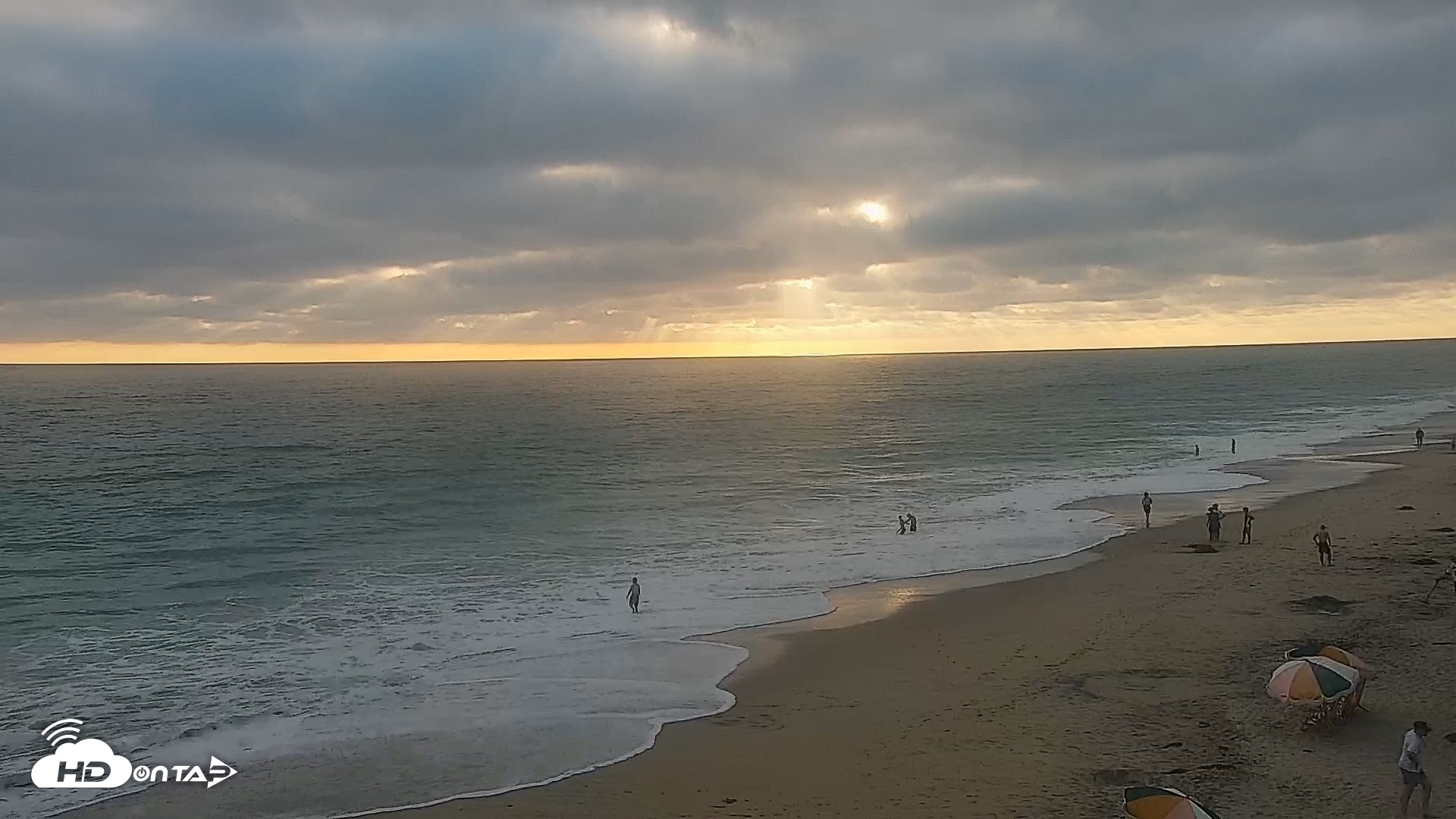 Snapshot of Carlsbad Beach Surf Live Webcam taken Jun 25, 2026, 7:14pm PDT