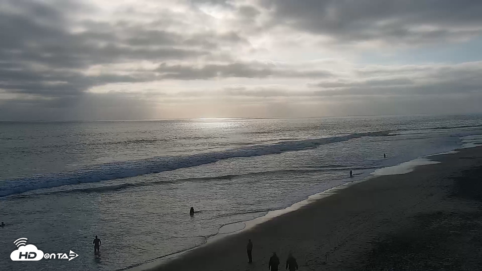 Snapshot of Carlsbad Beach Surf Live Webcam taken Jun 5, 2026, 6:31pm PDT