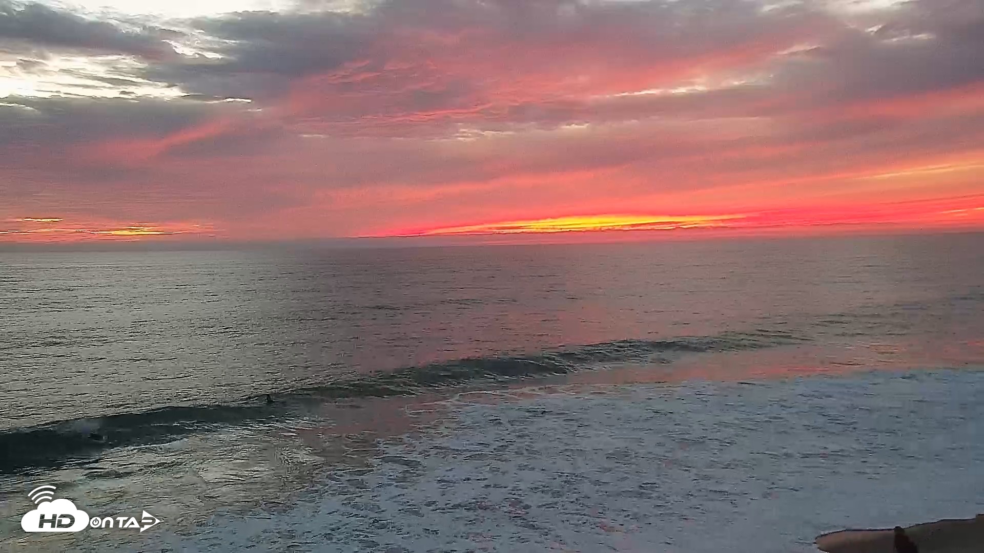 Snapshot of Carlsbad Beach Surf Live Webcam taken Sep 26, 2026, 7:00pm PDT