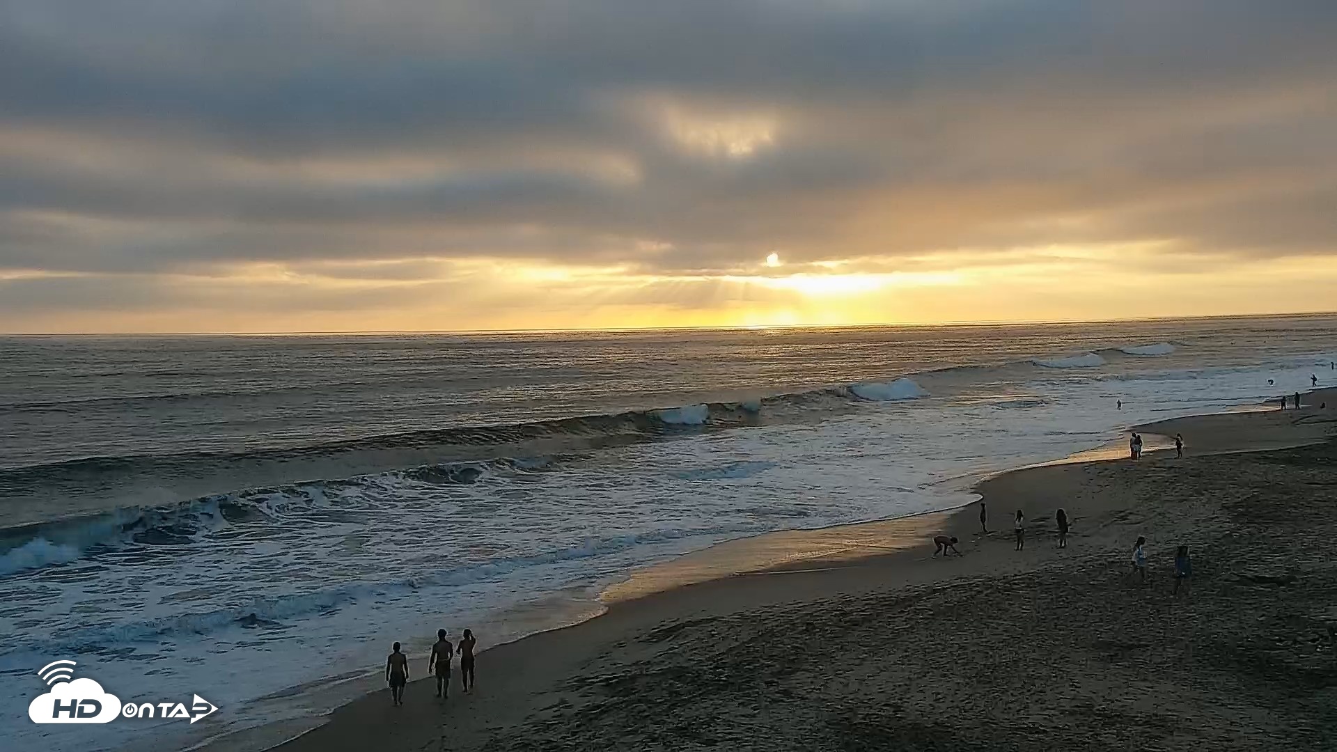 Snapshot of Carlsbad Beach Surf Live Webcam taken Jul 8, 2026, 7:36pm PDT