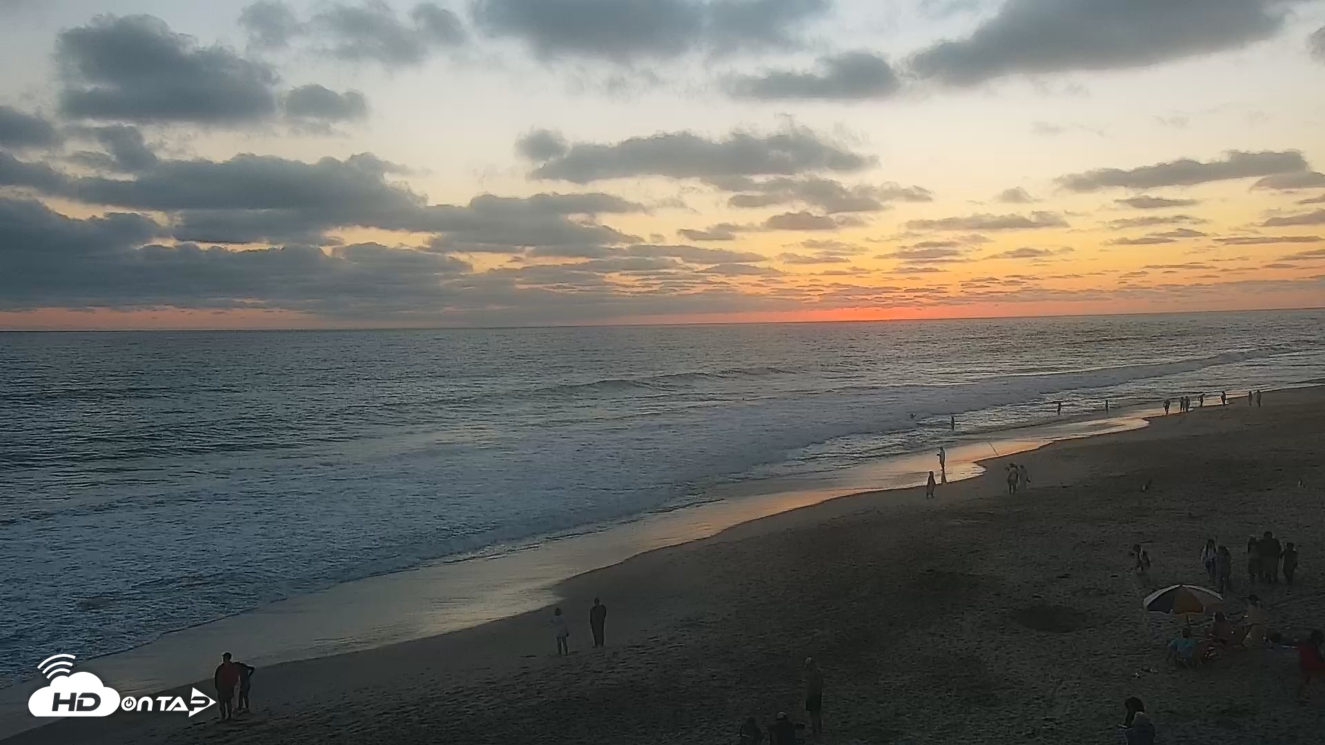 Snapshot of Carlsbad Beach Surf Live Webcam taken Jun 21, 2026, 8:04pm PDT