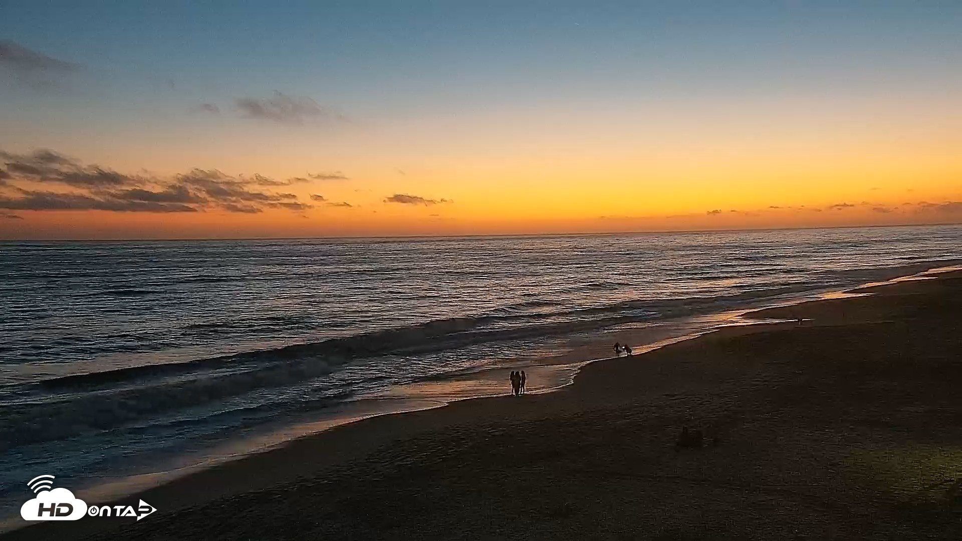 Snapshot of Carlsbad Beach Surf Live Webcam taken Jul 7, 2026, 8:36pm PDT