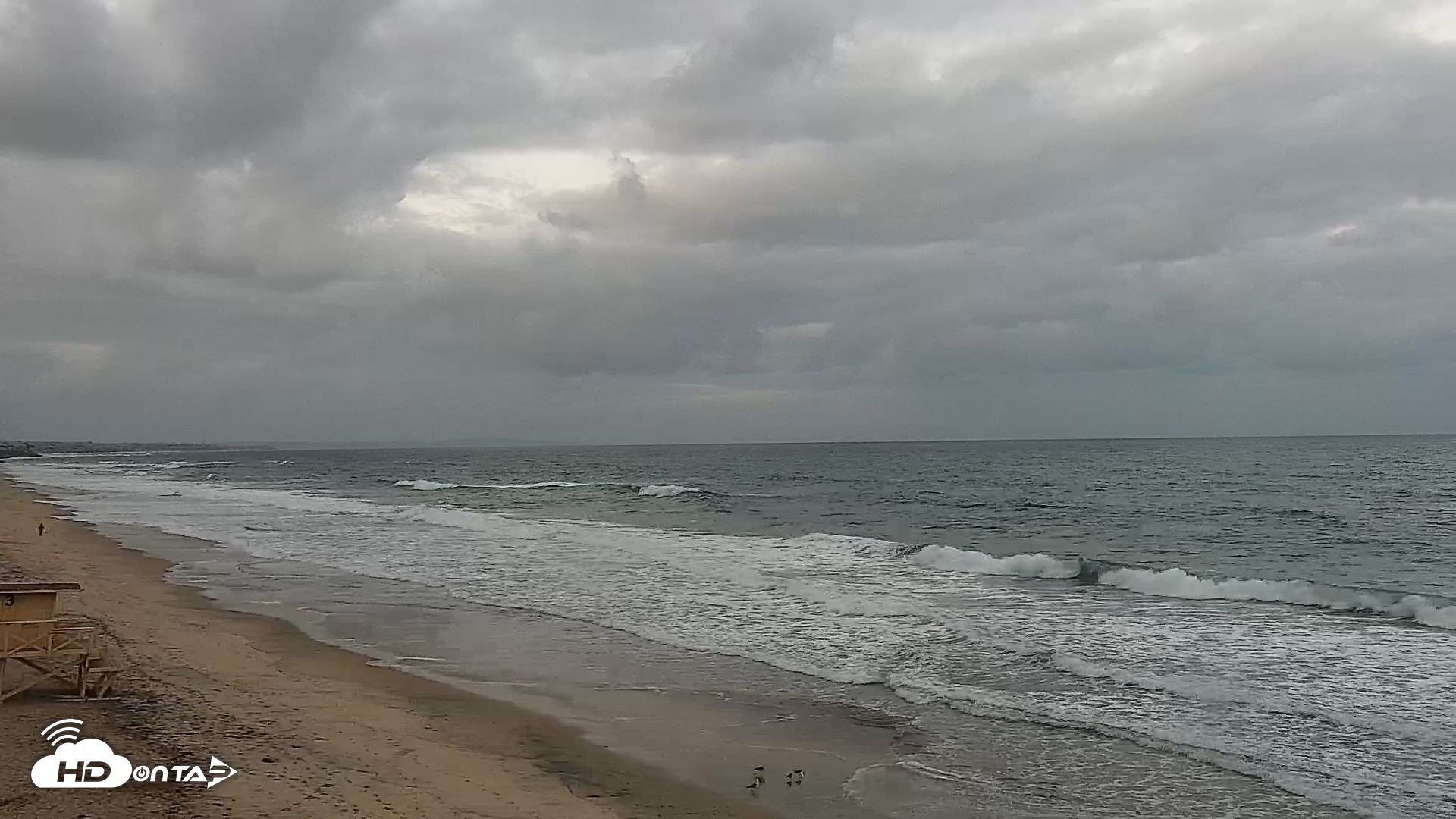 Snapshot of Carlsbad Beach Surf Live Webcam taken May 27, 2026, 5:44am PDT
