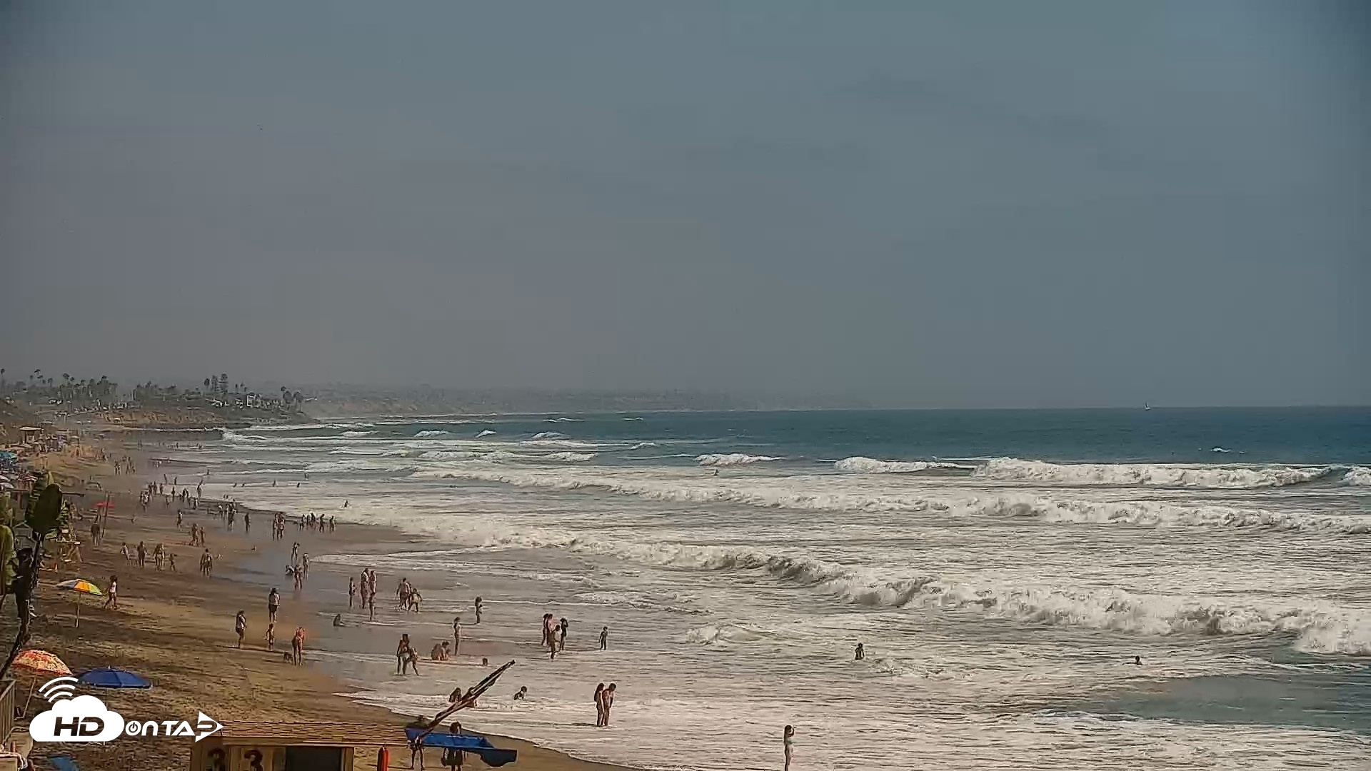 Snapshot of Carlsbad Beach Surf Live Webcam taken Aug 30, 2026, 3:37pm PDT