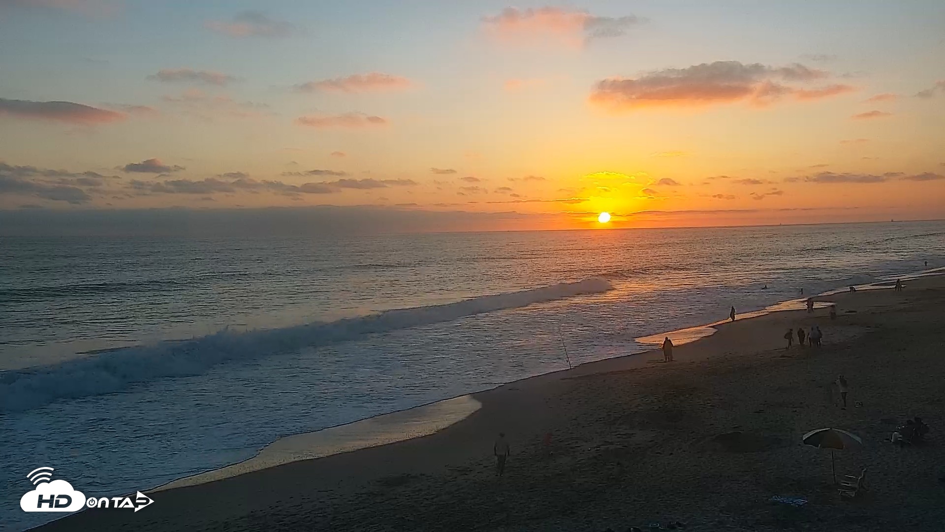 Snapshot of Carlsbad Beach Surf Live Webcam taken Jun 22, 2026, 7:57pm PDT