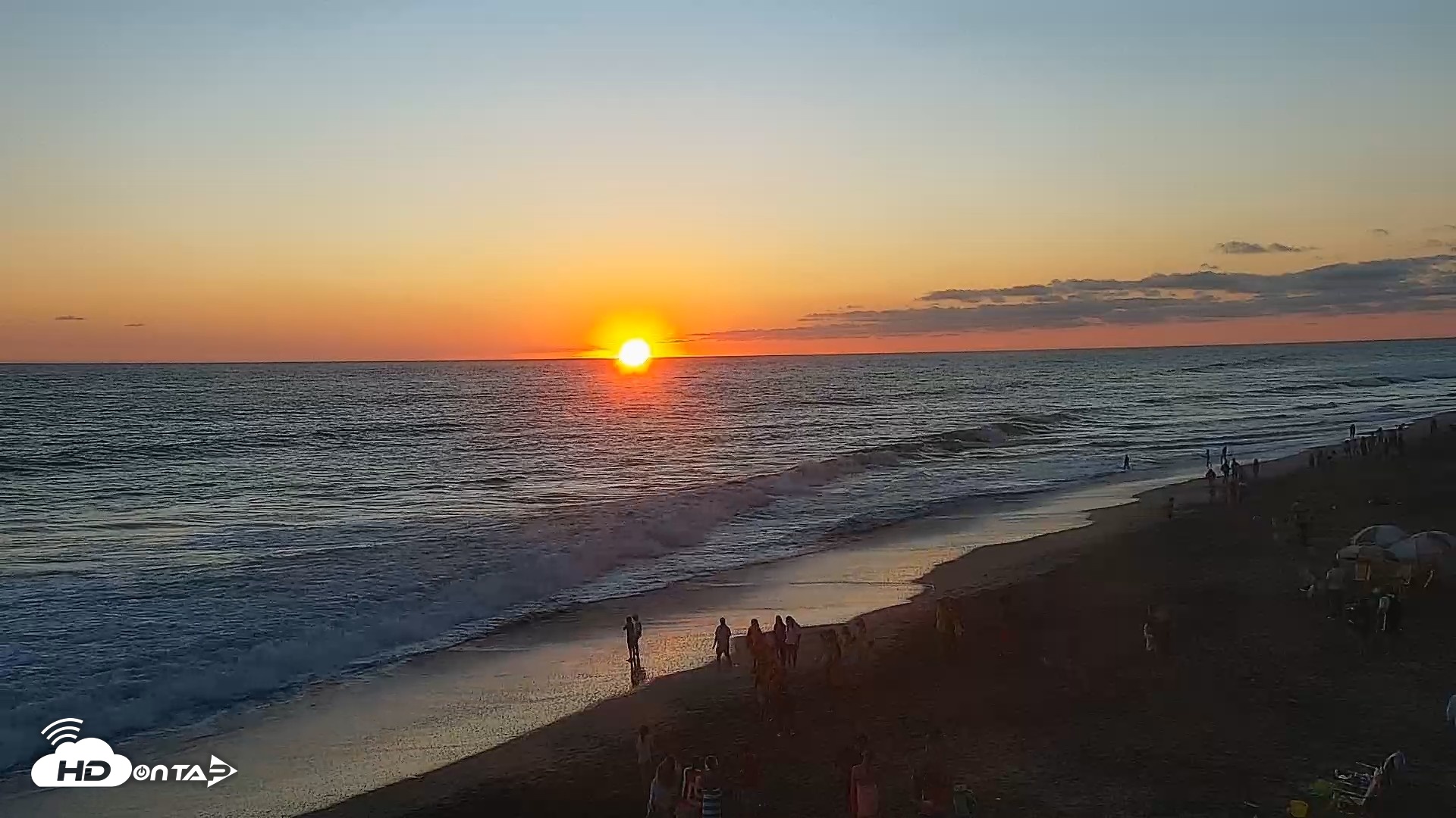 Snapshot of Carlsbad Beach Surf Live Webcam taken Aug 15, 2026, 7:34pm PDT