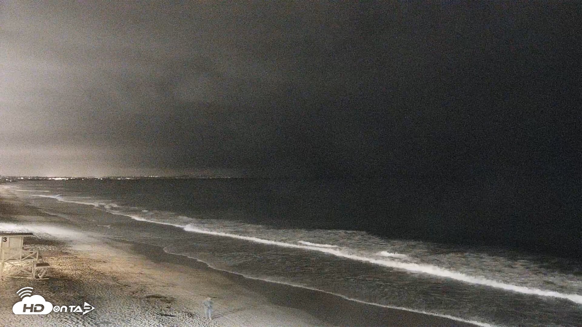Snapshot of Carlsbad Beach Surf Live Webcam taken May 22, 2026, 10:12pm PDT
