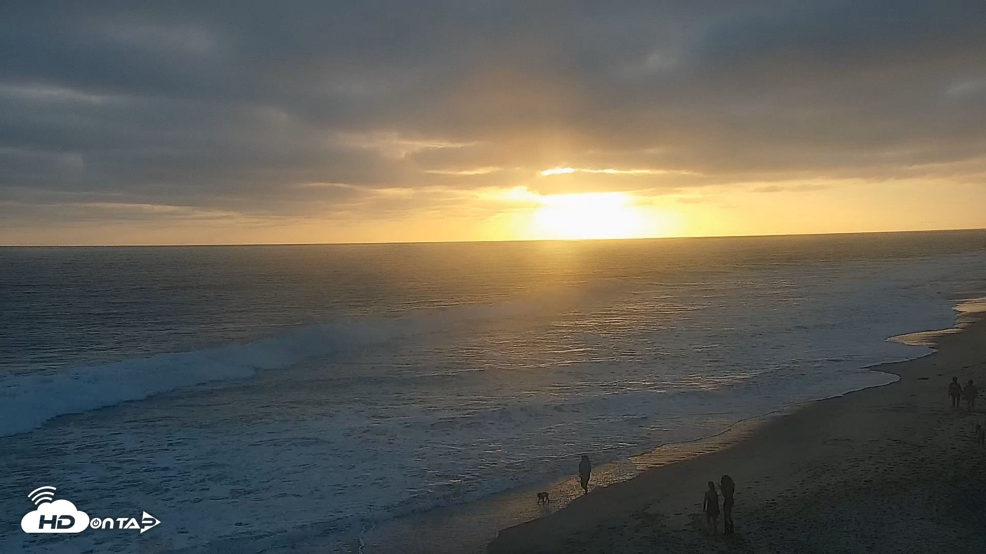 Snapshot of Carlsbad Beach Surf Live Webcam taken Jun 15, 2026, 7:36pm PDT