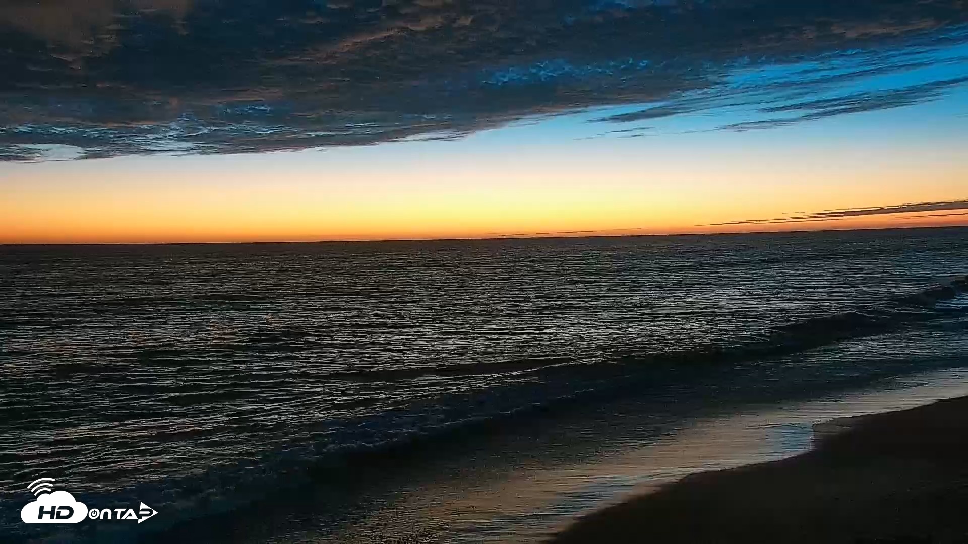 Snapshot of Carlsbad Beach Surf Live Webcam taken Sep 5, 2026, 7:40pm PDT