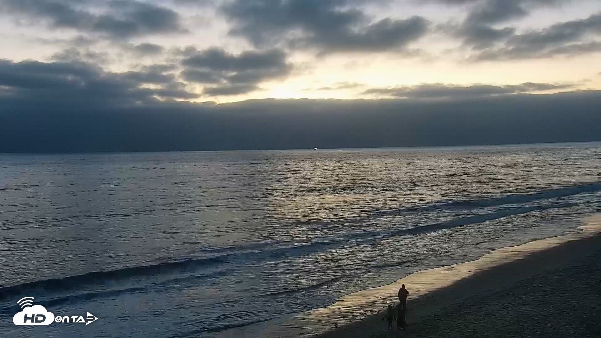 Snapshot of Carlsbad Beach Surf Live Webcam taken Sep 12, 2026, 7:24pm PDT