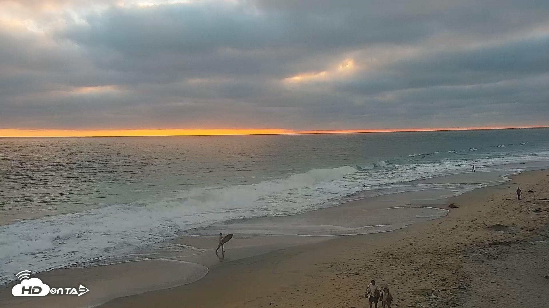 Snapshot of Carlsbad Beach Surf Live Webcam taken Jun 25, 2026, 7:39pm PDT