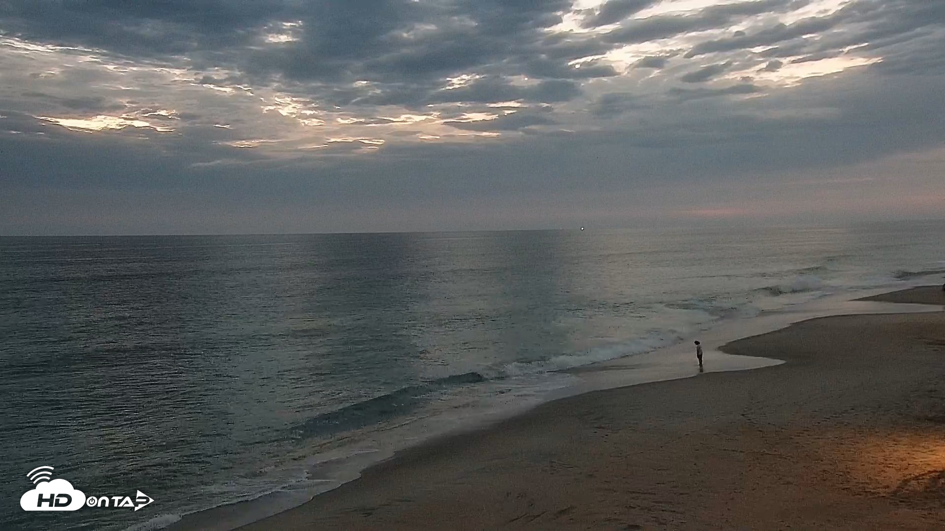 Snapshot of Carlsbad Beach Surf Live Webcam taken Jul 11, 2026, 8:28pm PDT