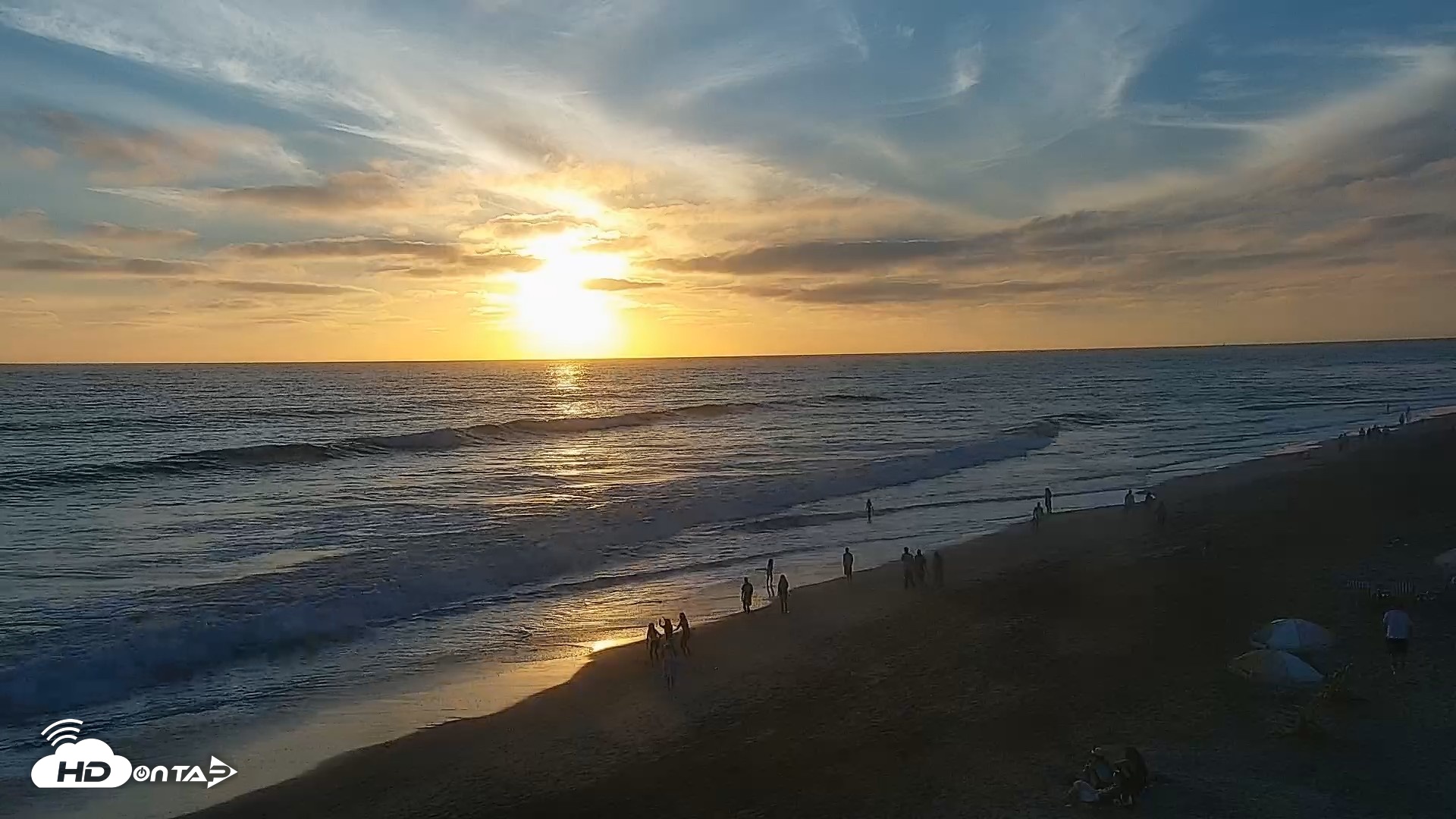 Snapshot of Carlsbad Beach Surf Live Webcam taken Aug 16, 2026, 7:18pm PDT