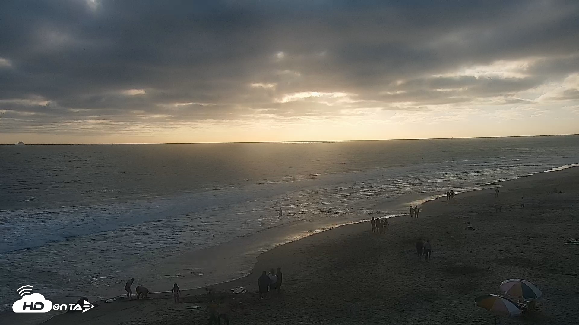 Snapshot of Carlsbad Beach Surf Live Webcam taken Jun 19, 2026, 7:12pm PDT