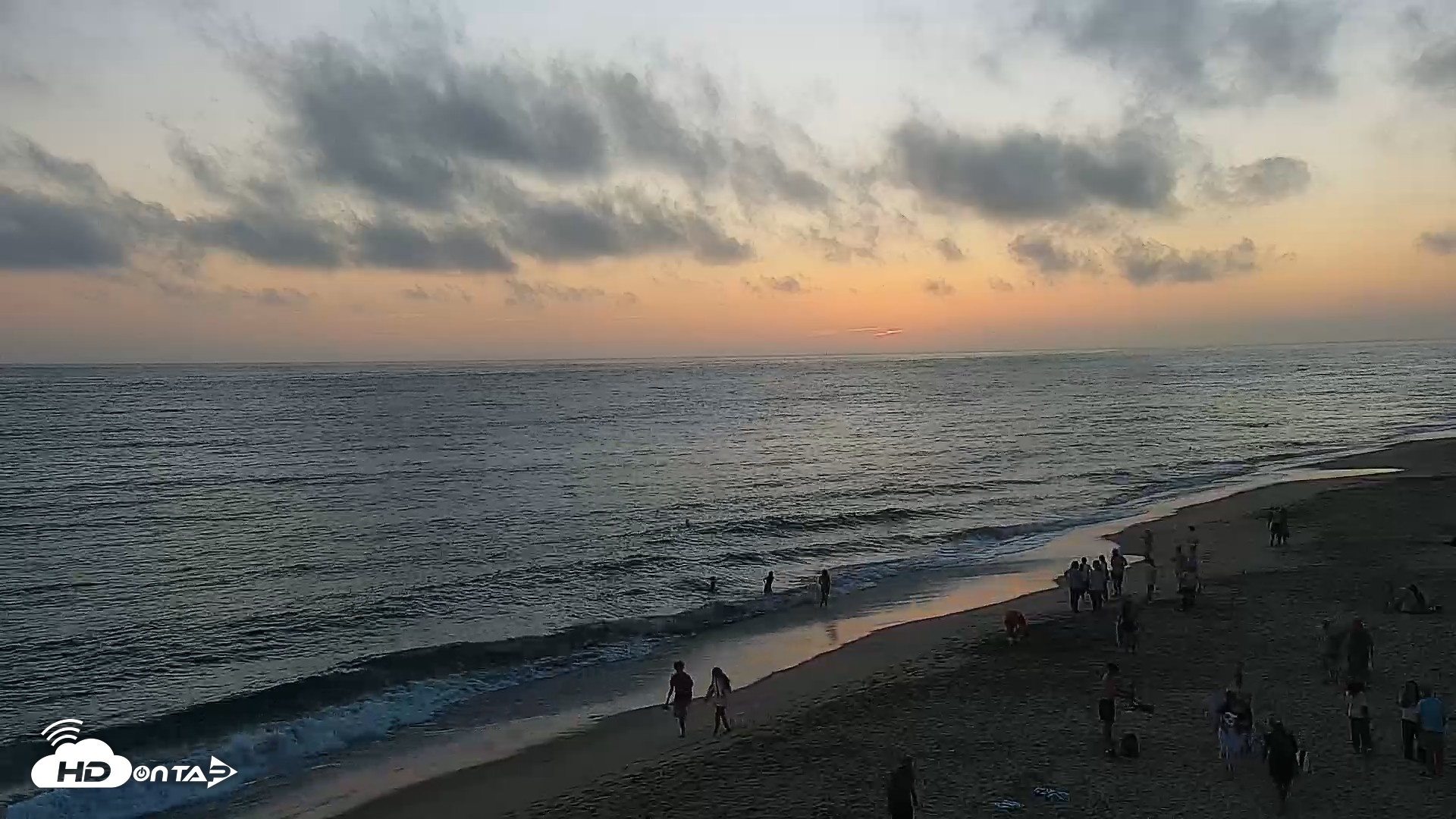 Snapshot of Carlsbad Beach Surf Live Webcam taken Jul 14, 2026, 8:02pm PDT