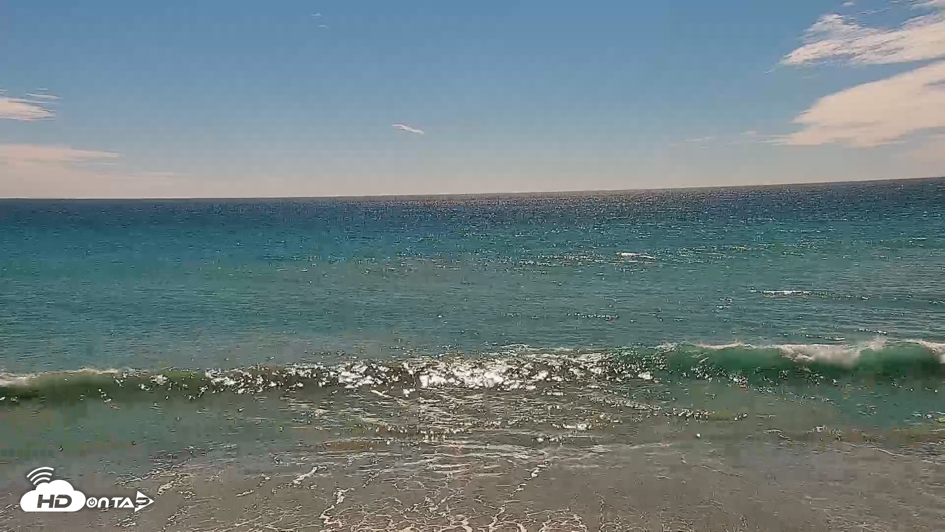 Snapshot of Carlsbad Beach Surf Live Webcam taken Sep 5, 2026, 2:45pm PDT