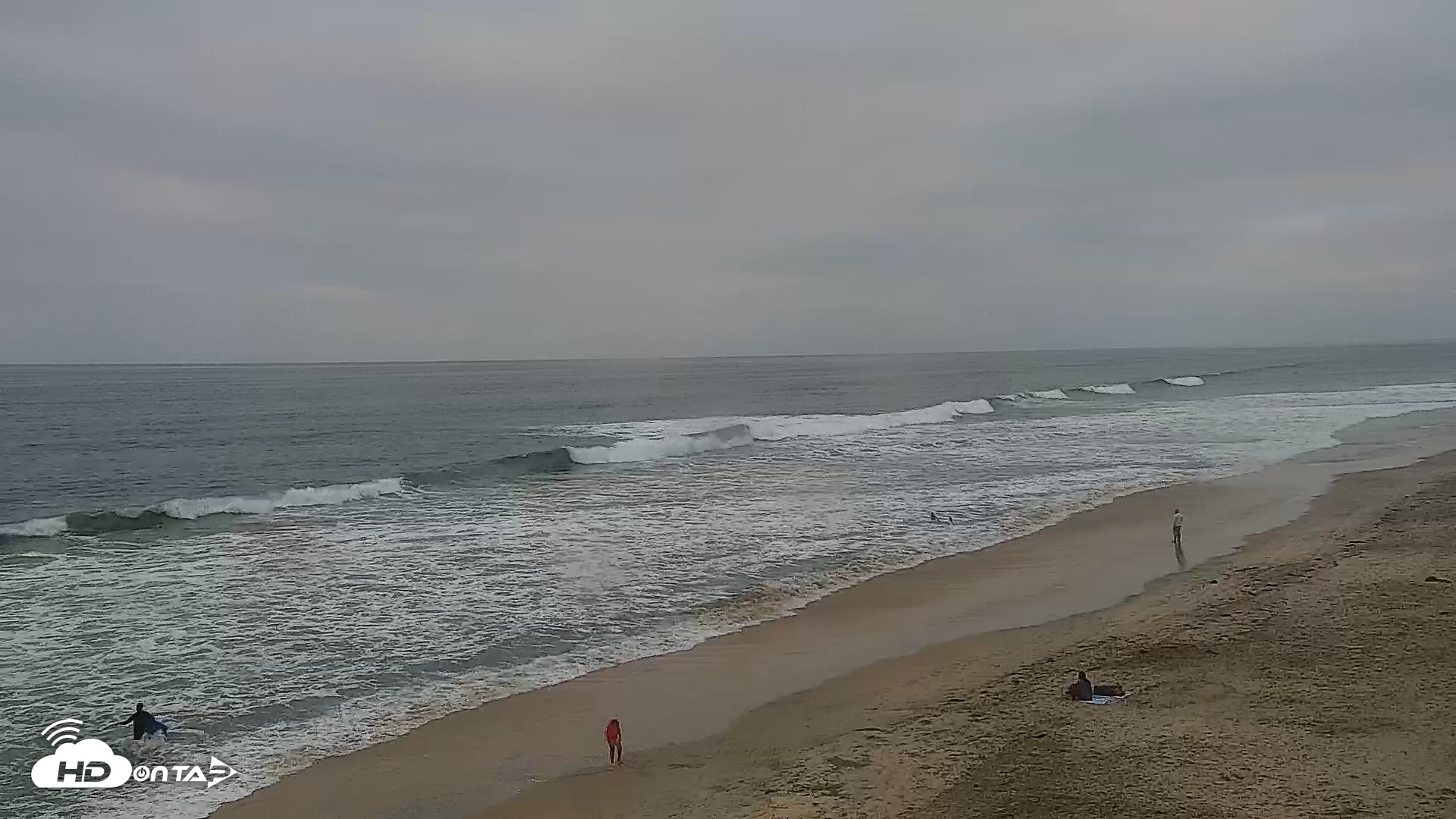 Snapshot of Carlsbad Beach Surf Live Webcam taken Jun 4, 2026, 7:39pm PDT