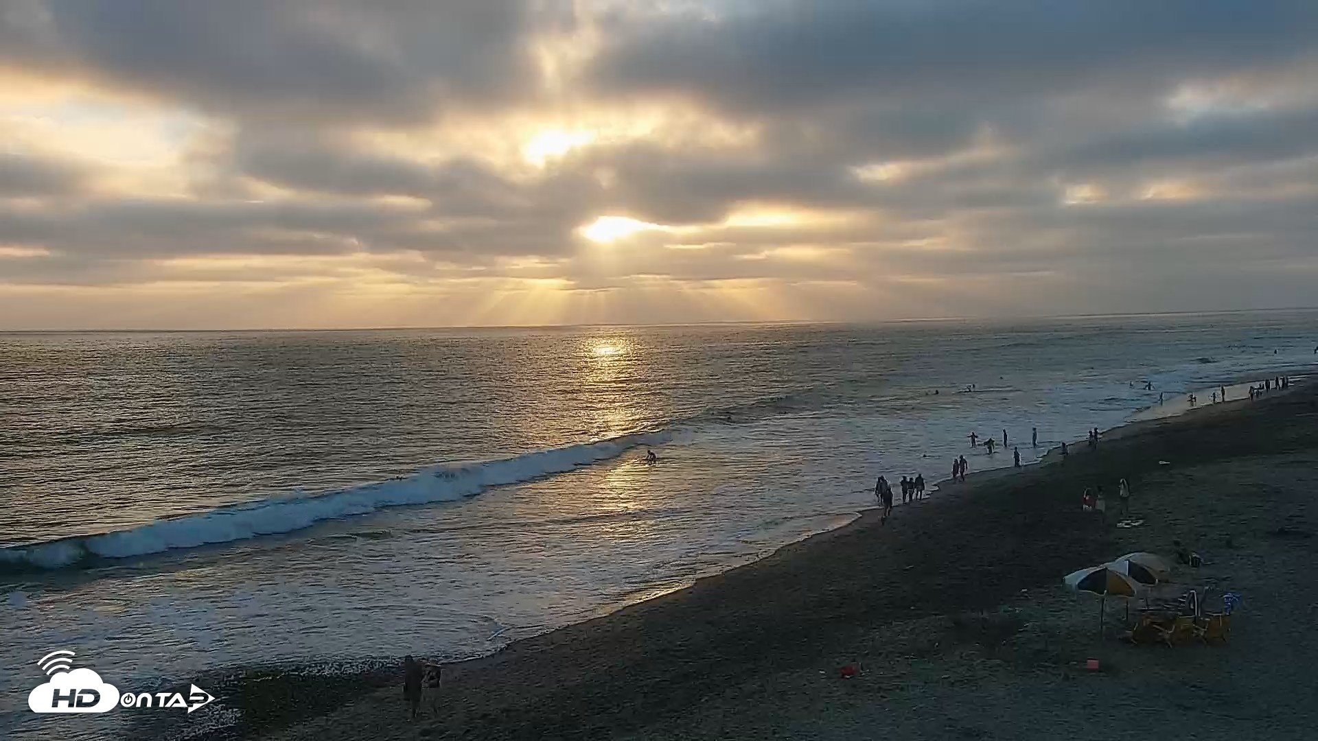 Snapshot of Carlsbad Beach Surf Live Webcam taken Aug 2, 2026, 7:22pm PDT
