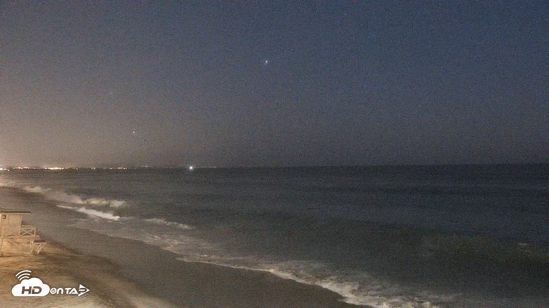 Snapshot of Carlsbad Beach Surf Live Webcam taken Aug 28, 2026, 8:03pm PDT