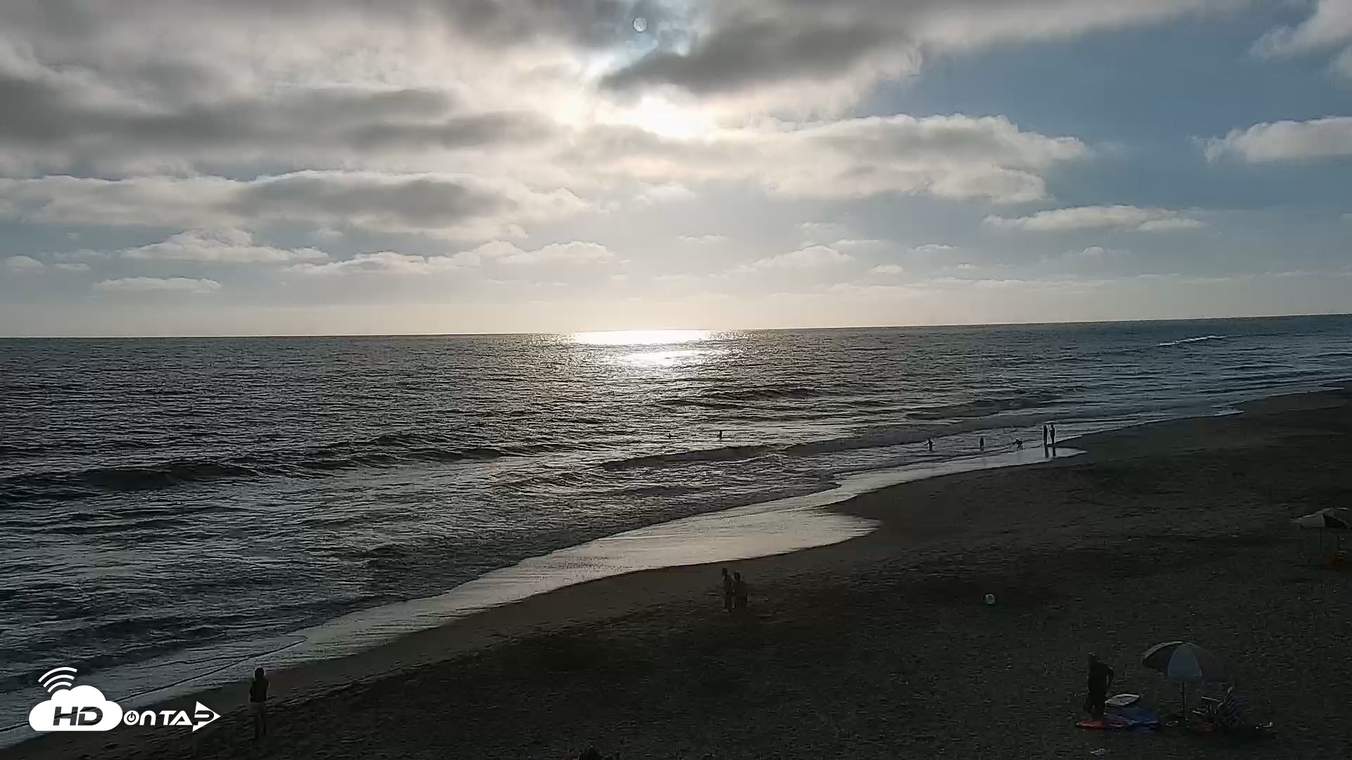Snapshot of Carlsbad Beach Surf Live Webcam taken Jul 6, 2026, 6:55pm PDT
