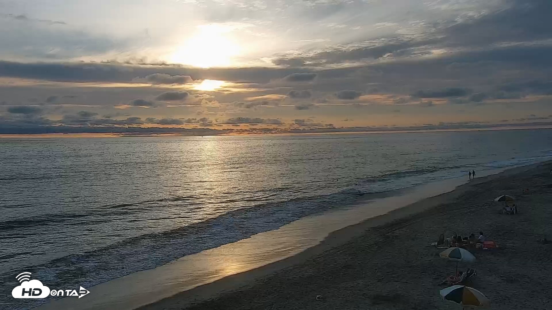 Snapshot of Carlsbad Beach Surf Live Webcam taken Aug 13, 2026, 7:06pm PDT