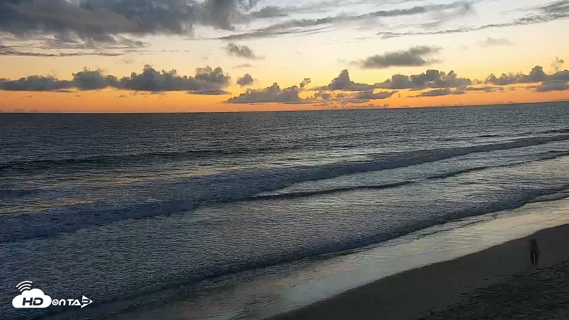 Snapshot of Carlsbad Beach Surf Live Webcam taken Apr 21, 2026, 7:32pm PDT