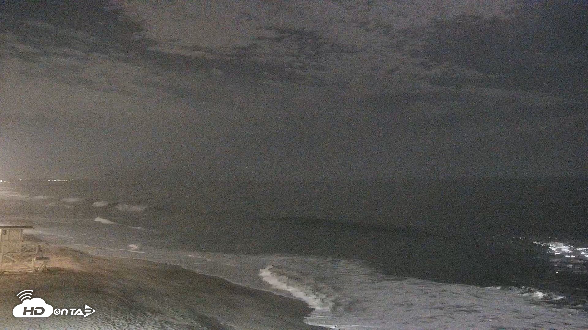 Snapshot of Carlsbad Beach Surf Live Webcam taken Aug 23, 2026, 10:44pm PDT
