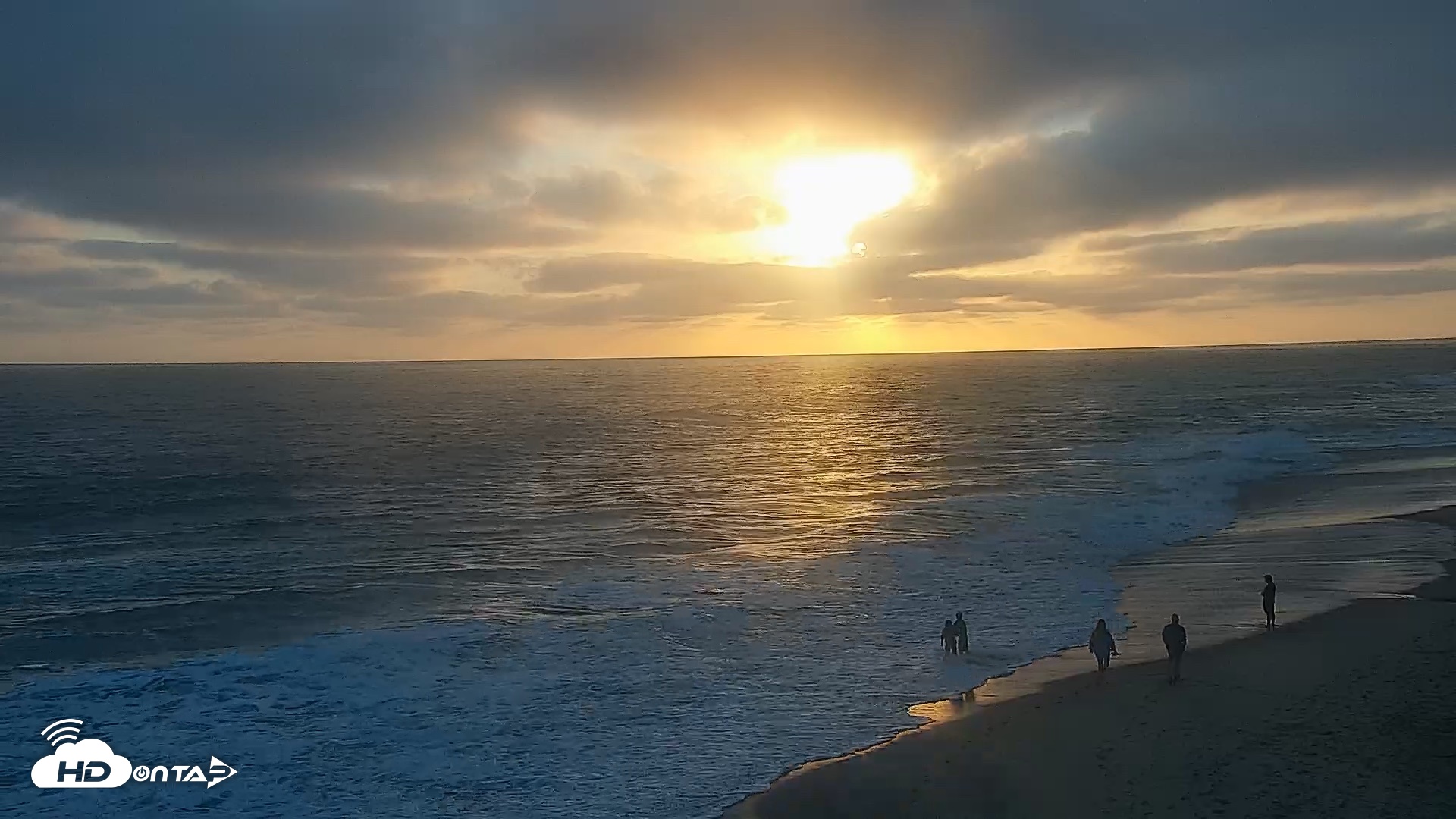 Snapshot of Carlsbad Beach Surf Live Webcam taken Jun 14, 2026, 7:36pm PDT