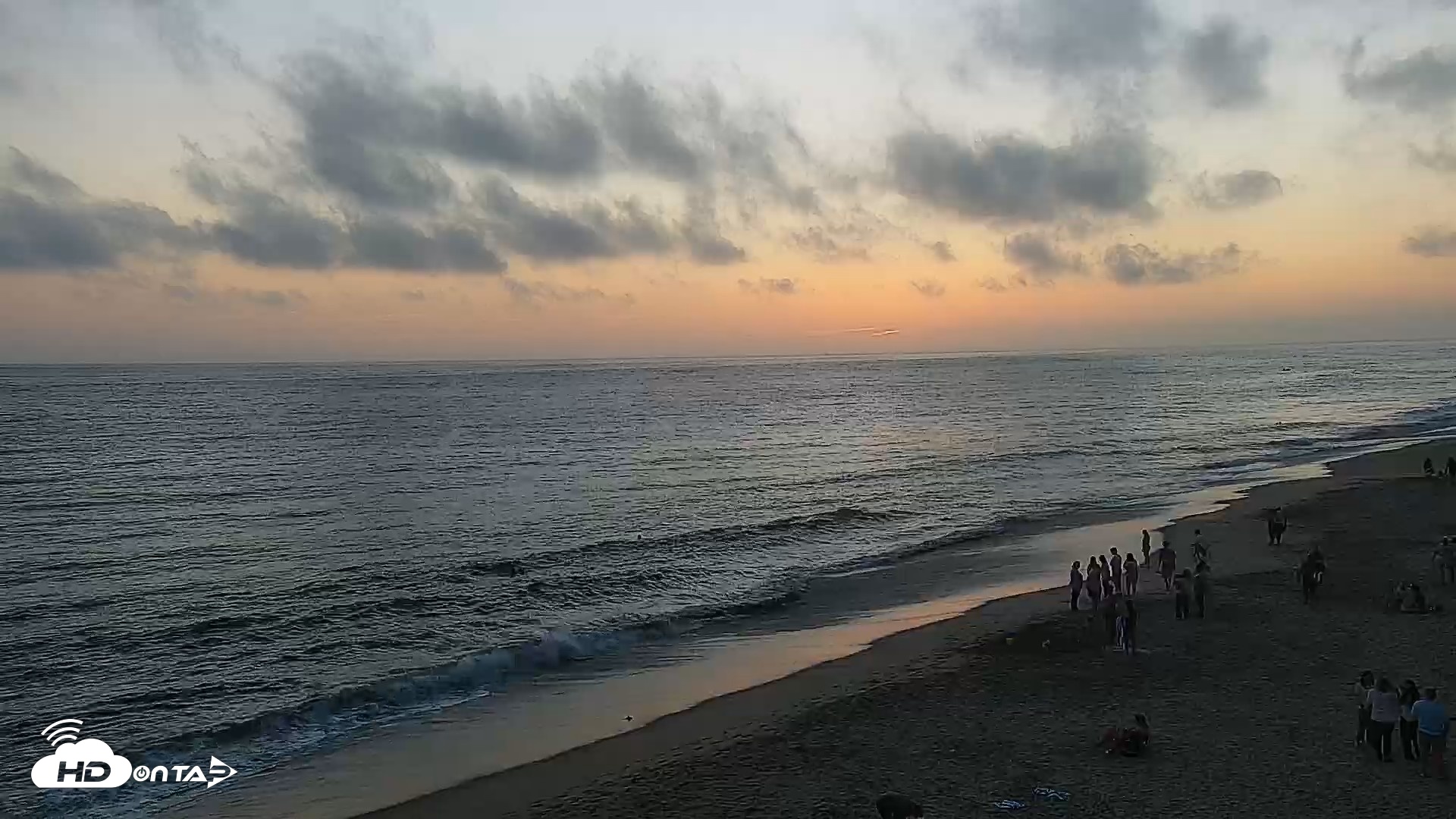 Snapshot of Carlsbad Beach Surf Live Webcam taken Jul 14, 2026, 8:01pm PDT