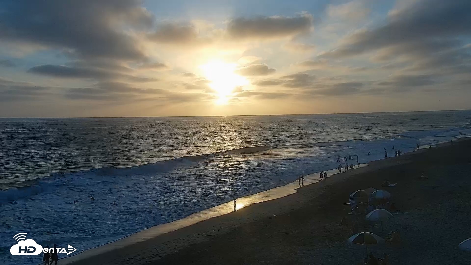 Snapshot of Carlsbad Beach Surf Live Webcam taken Aug 1, 2026, 7:31pm PDT