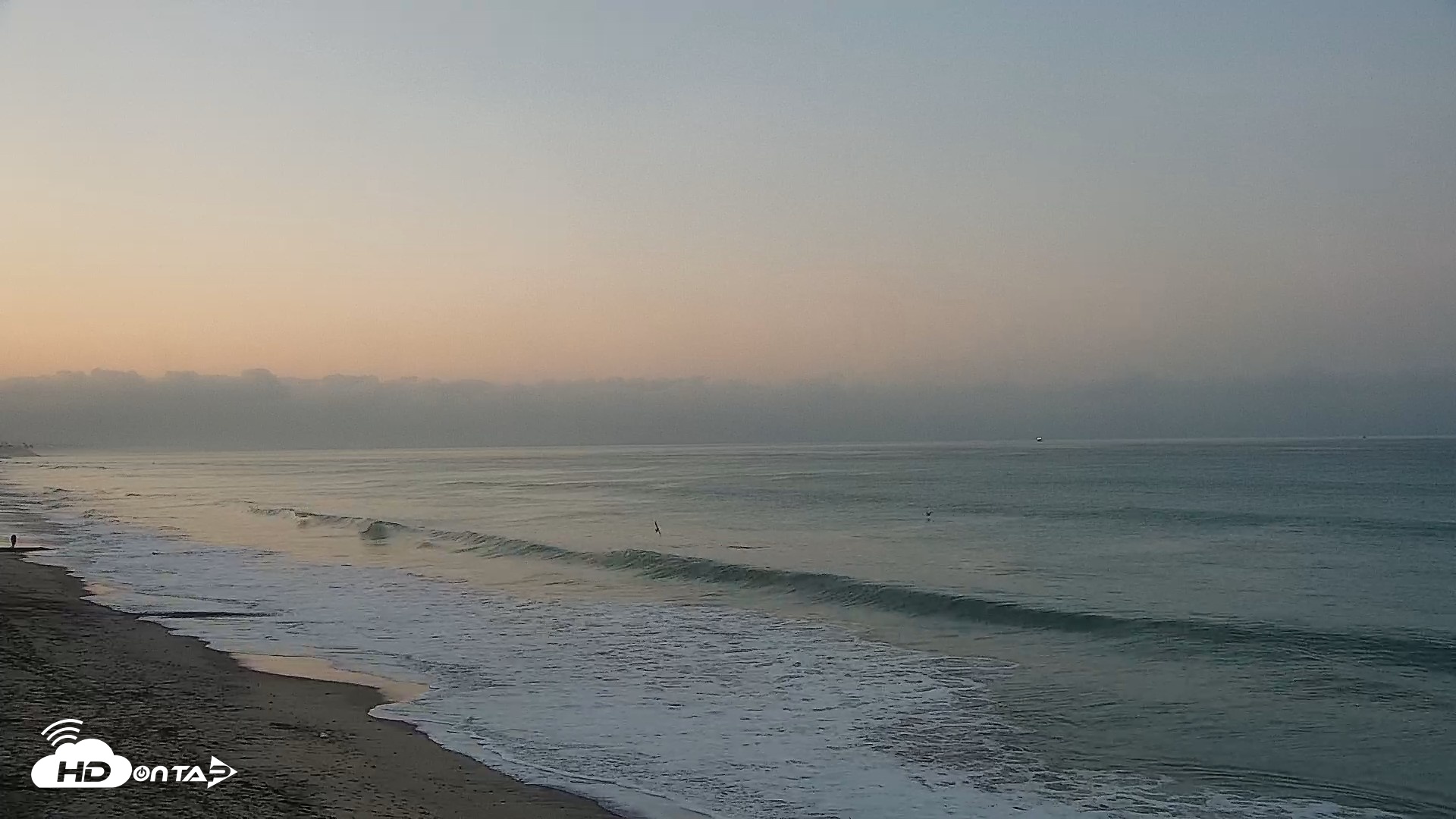 Snapshot of Carlsbad Beach Surf Live Webcam taken Sep 23, 2026, 6:30am PDT