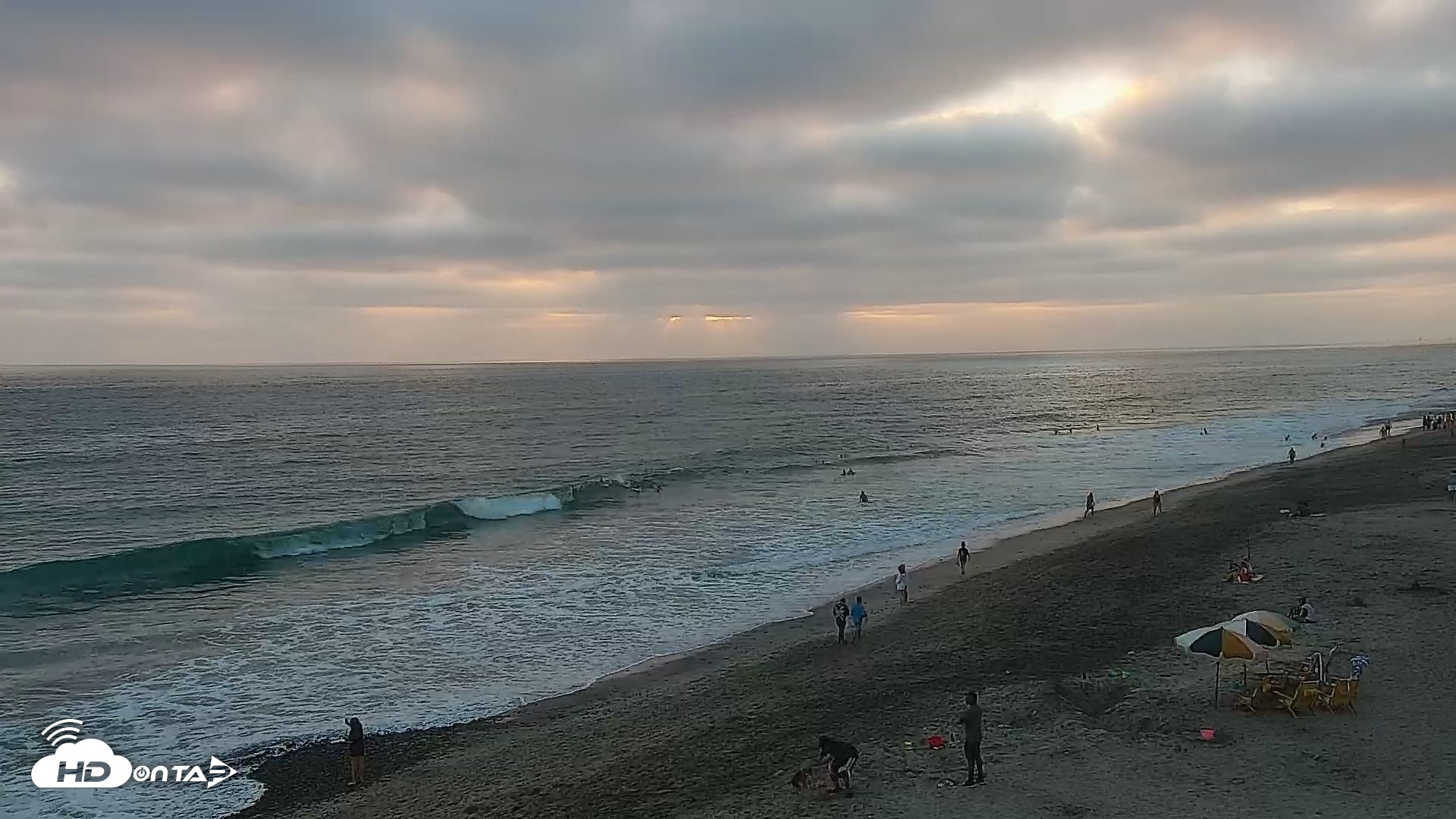 Snapshot of Carlsbad Beach Surf Live Webcam taken Aug 2, 2026, 7:34pm PDT