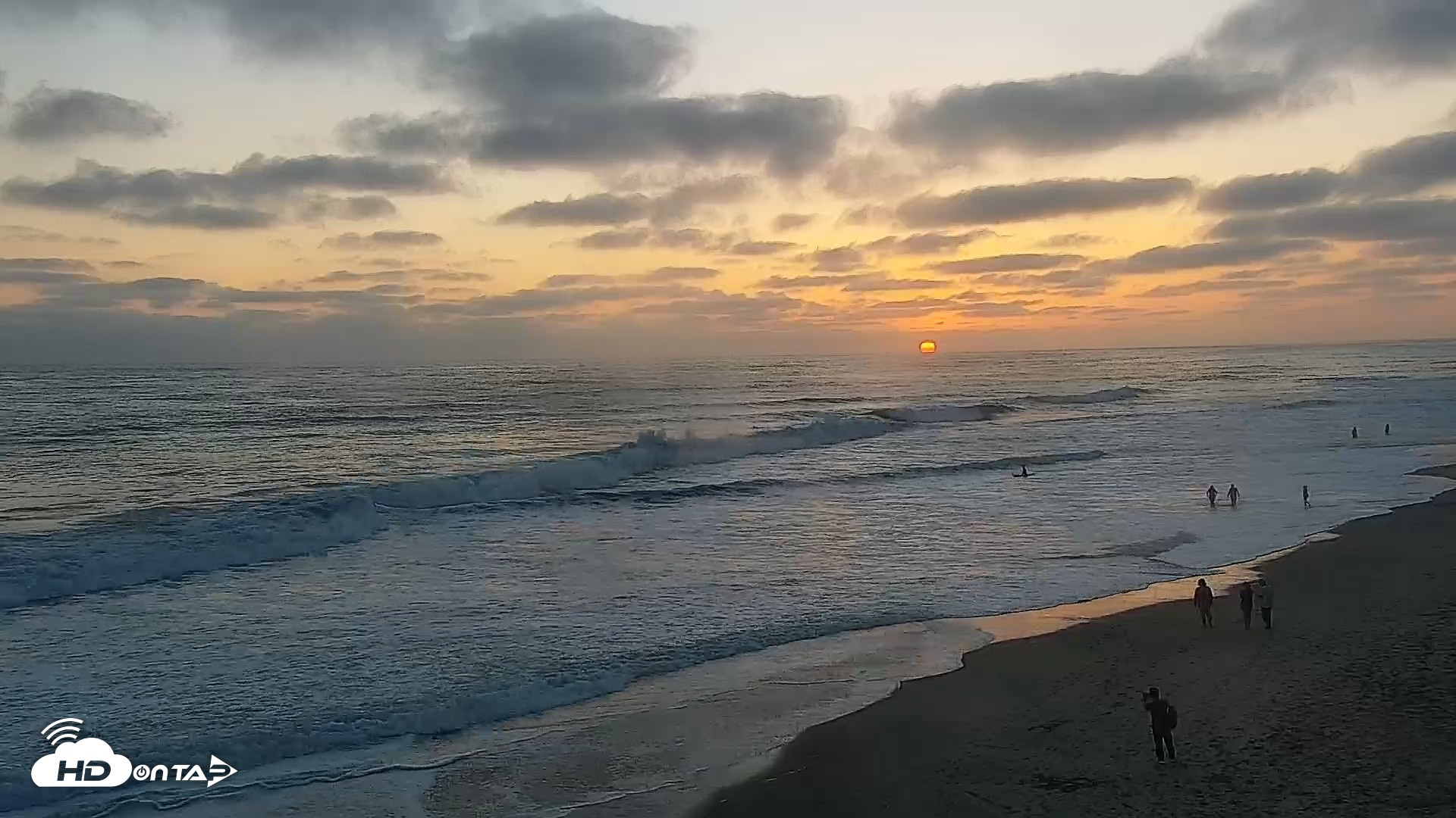 Snapshot of Carlsbad Beach Surf Live Webcam taken Jun 9, 2026, 7:59pm PDT