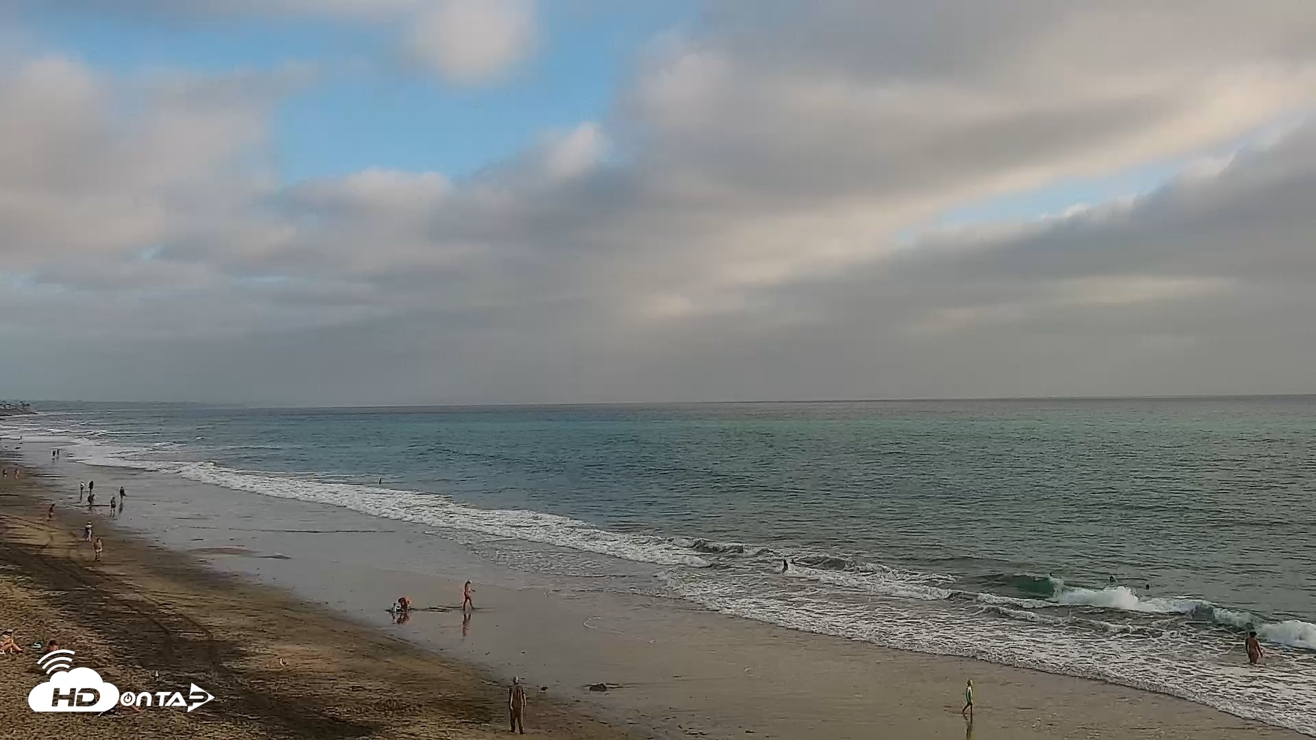 Snapshot of Carlsbad Beach Surf Live Webcam taken Sep 14, 2026, 5:39pm PDT
