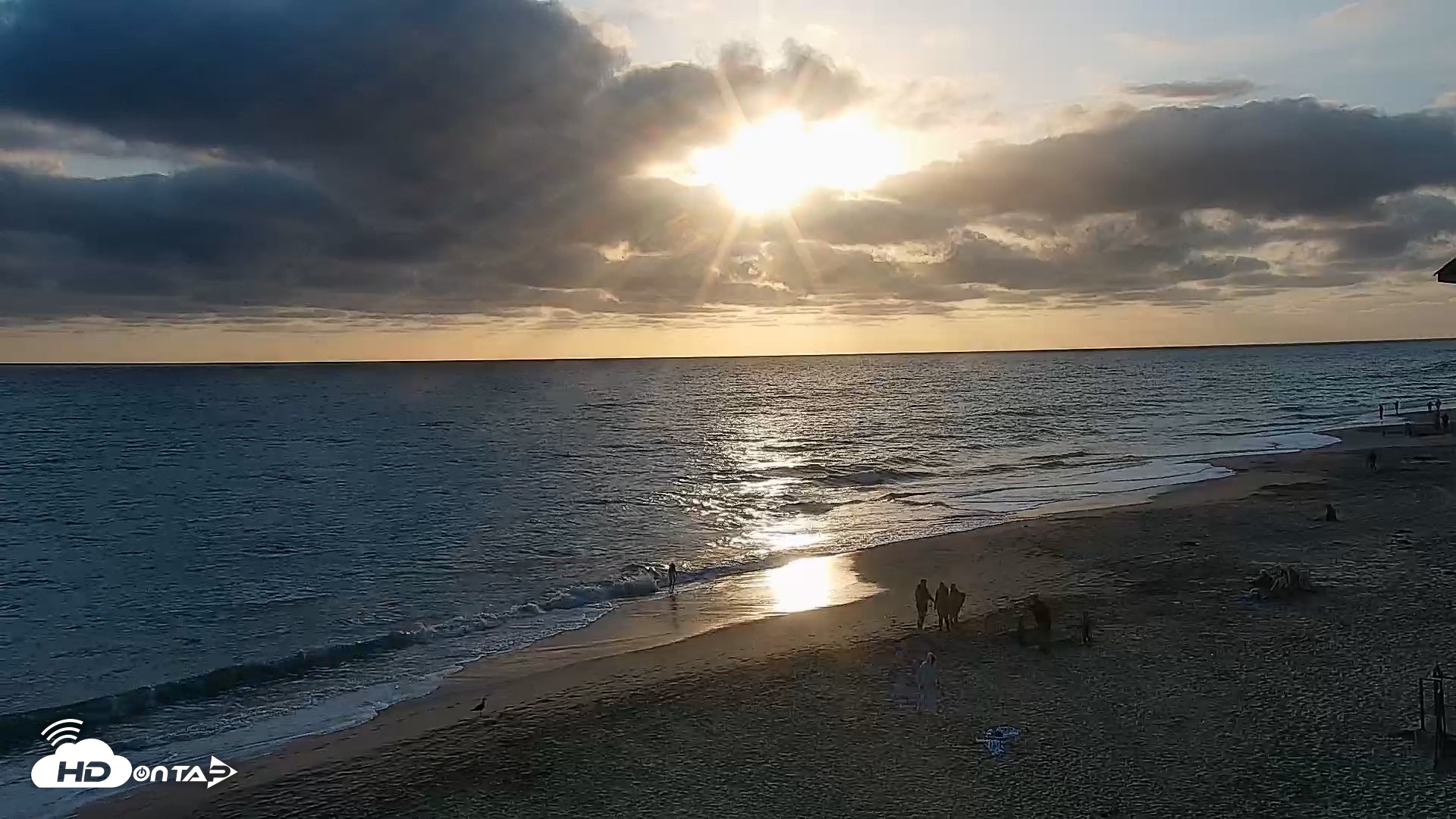 Snapshot of Carlsbad Beach Surf Live Webcam taken Jun 30, 2026, 7:24pm PDT