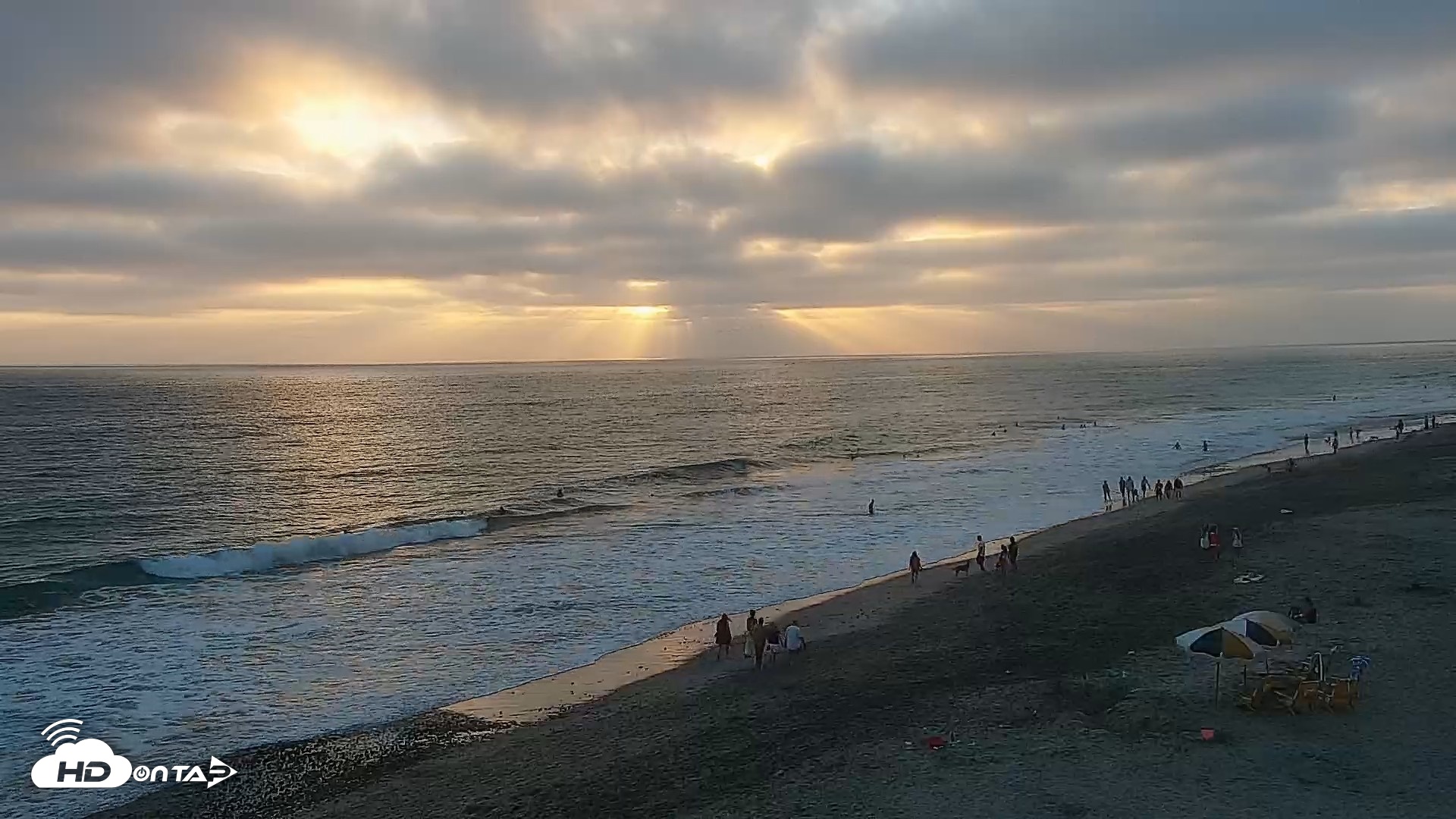Snapshot of Carlsbad Beach Surf Live Webcam taken Aug 2, 2026, 7:25pm PDT