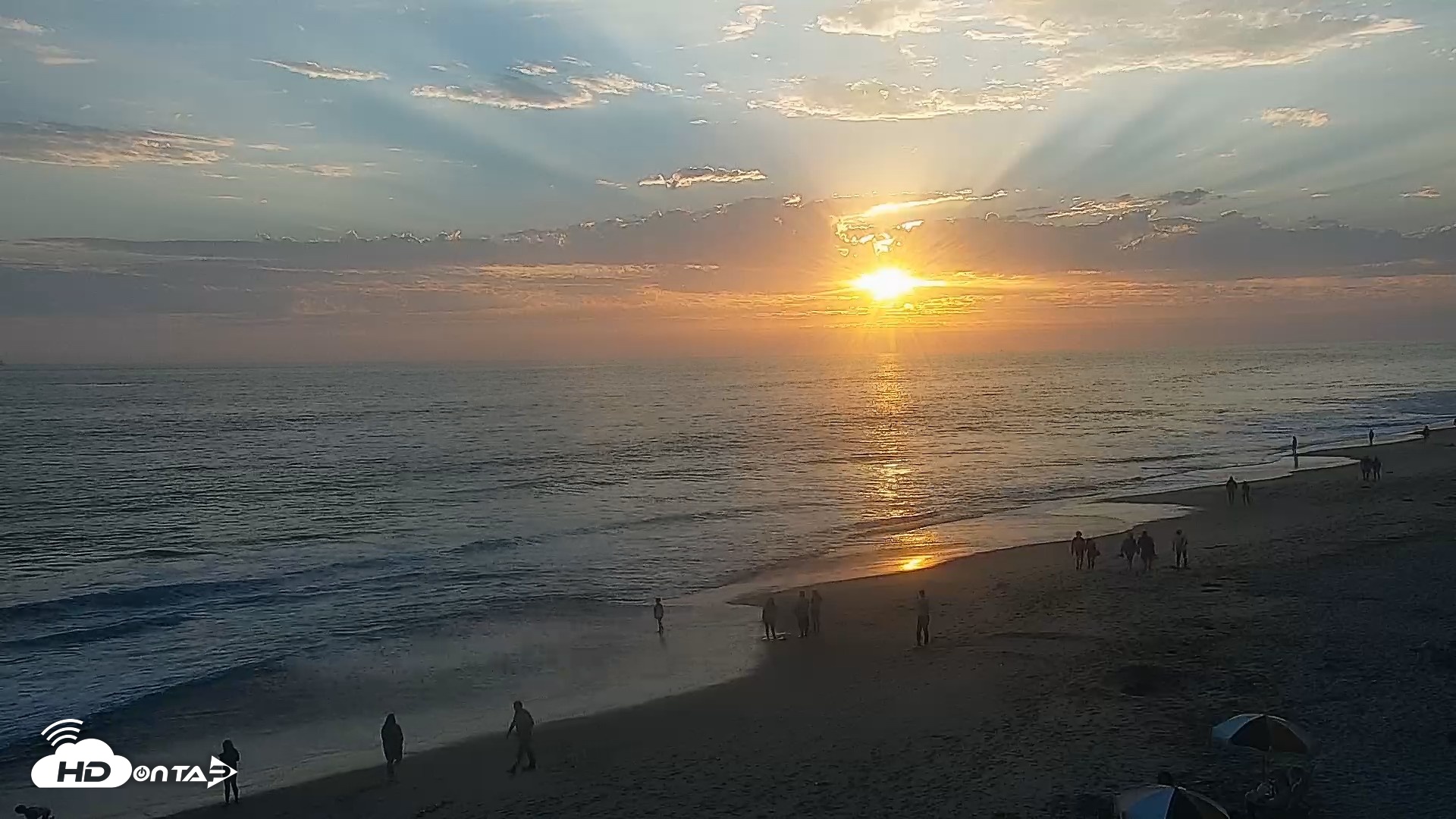 Snapshot of Carlsbad Beach Surf Live Webcam taken Jun 23, 2026, 7:46pm PDT