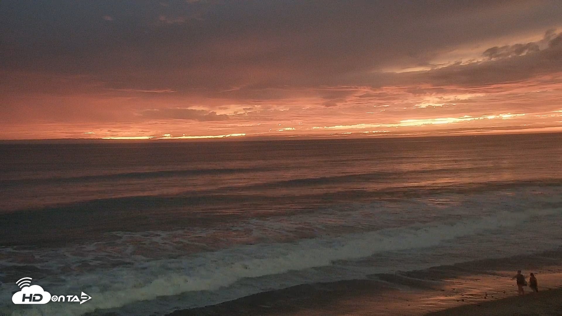 Snapshot of Carlsbad Beach Surf Live Webcam taken Sep 27, 2026, 7:07pm PDT