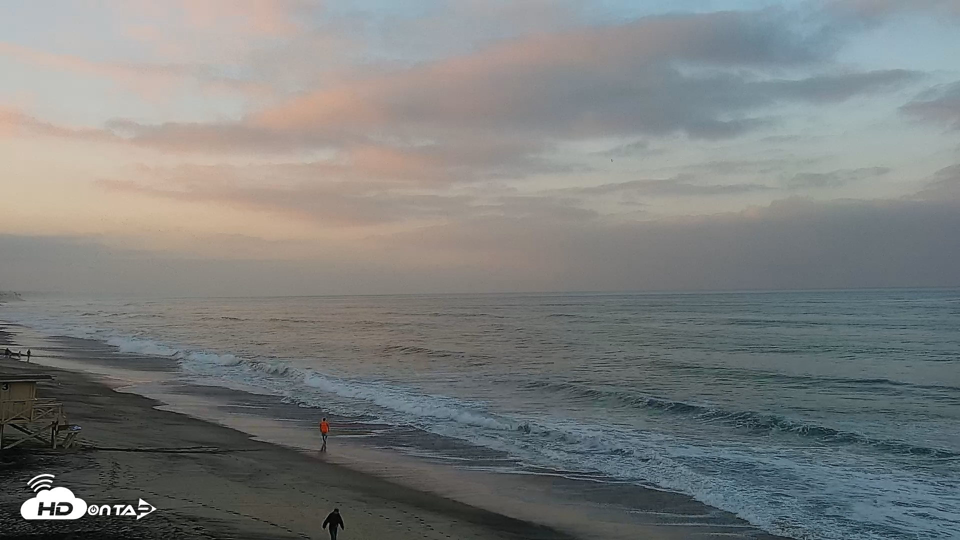Snapshot of Carlsbad Beach Surf Live Webcam taken Aug 31, 2026, 6:42am PDT