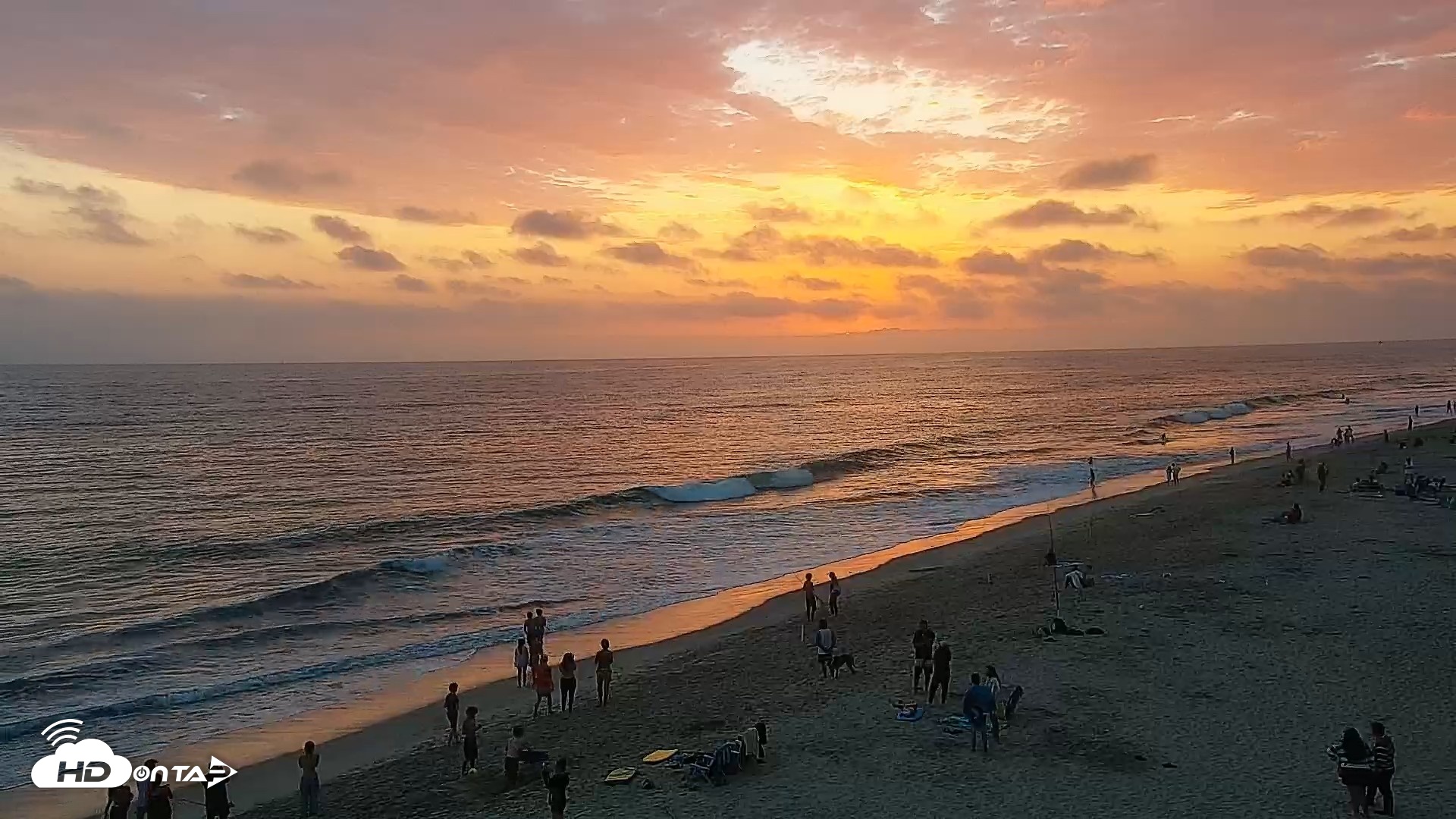 Snapshot of Carlsbad Beach Surf Live Webcam taken Jul 18, 2026, 7:55pm PDT