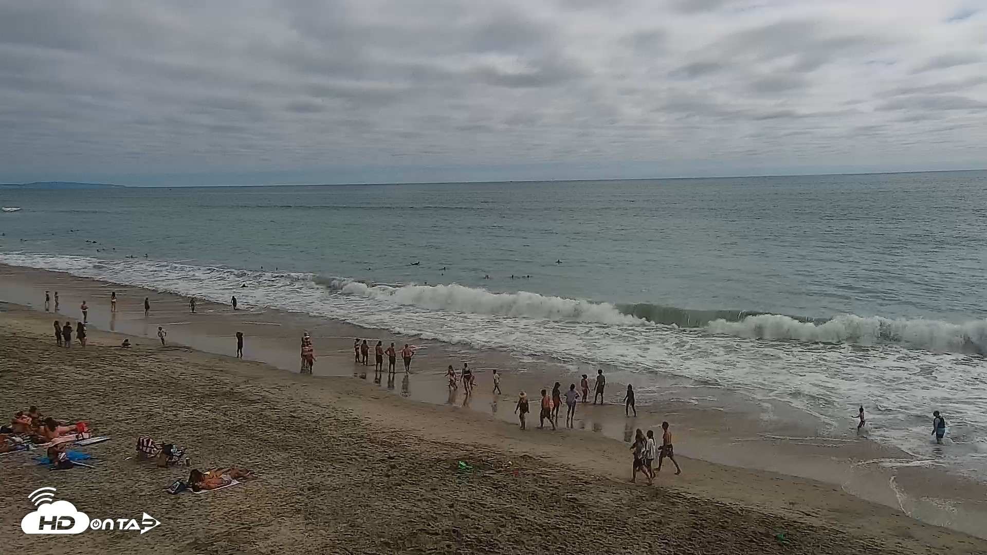 Snapshot of Carlsbad Beach Surf Live Webcam taken Aug 14, 2026, 3:46pm PDT
