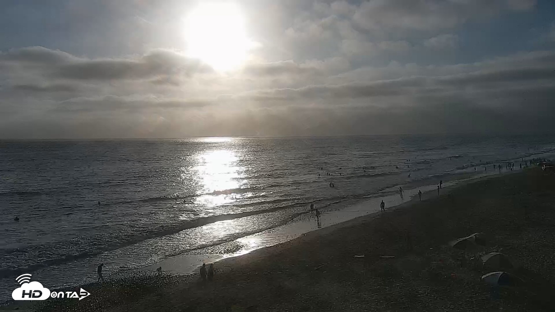 Snapshot of Carlsbad Beach Surf Live Webcam taken Aug 2, 2026, 6:54pm PDT