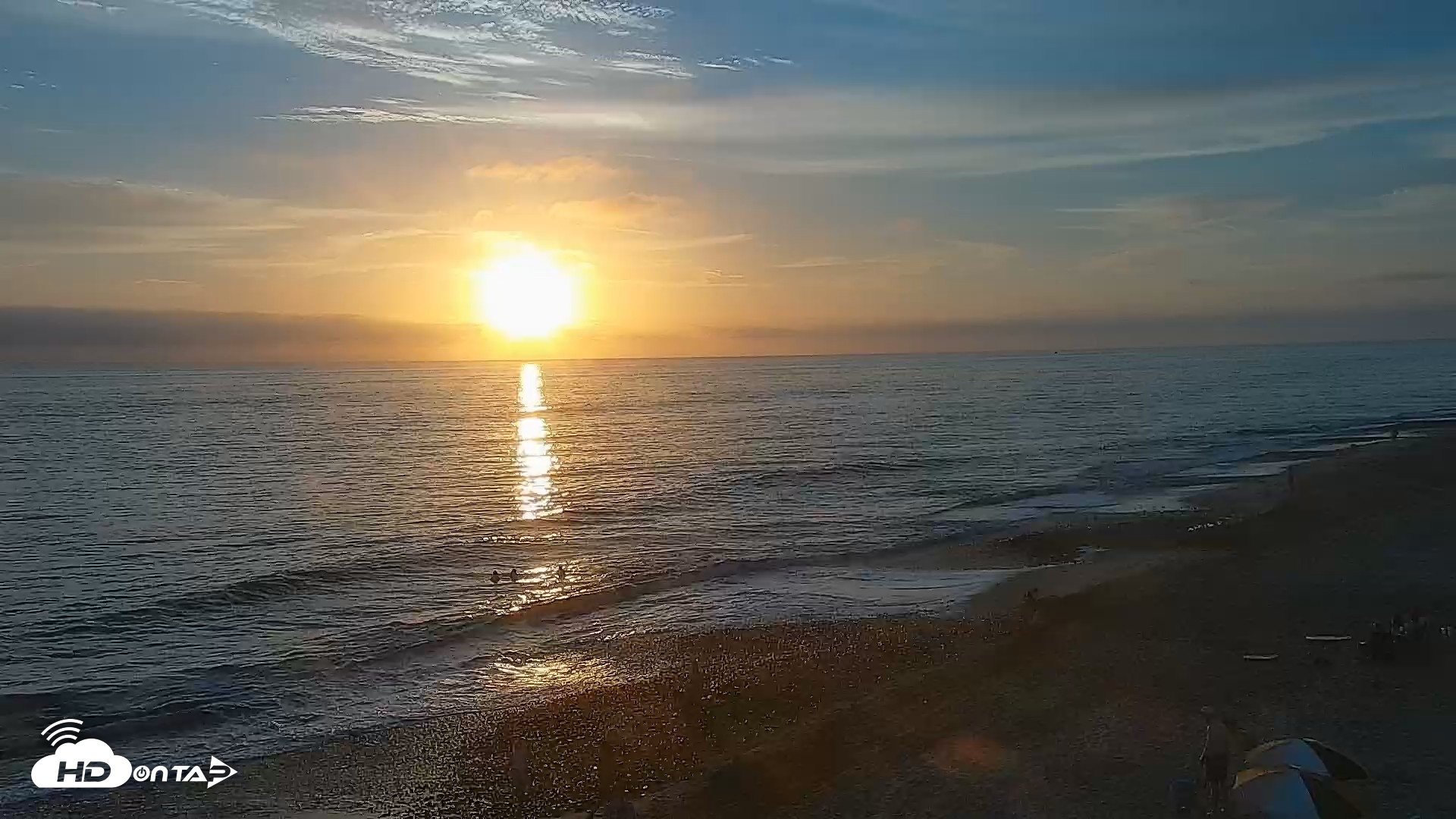 Snapshot of Carlsbad Beach Surf Live Webcam taken Aug 21, 2026, 7:15pm PDT