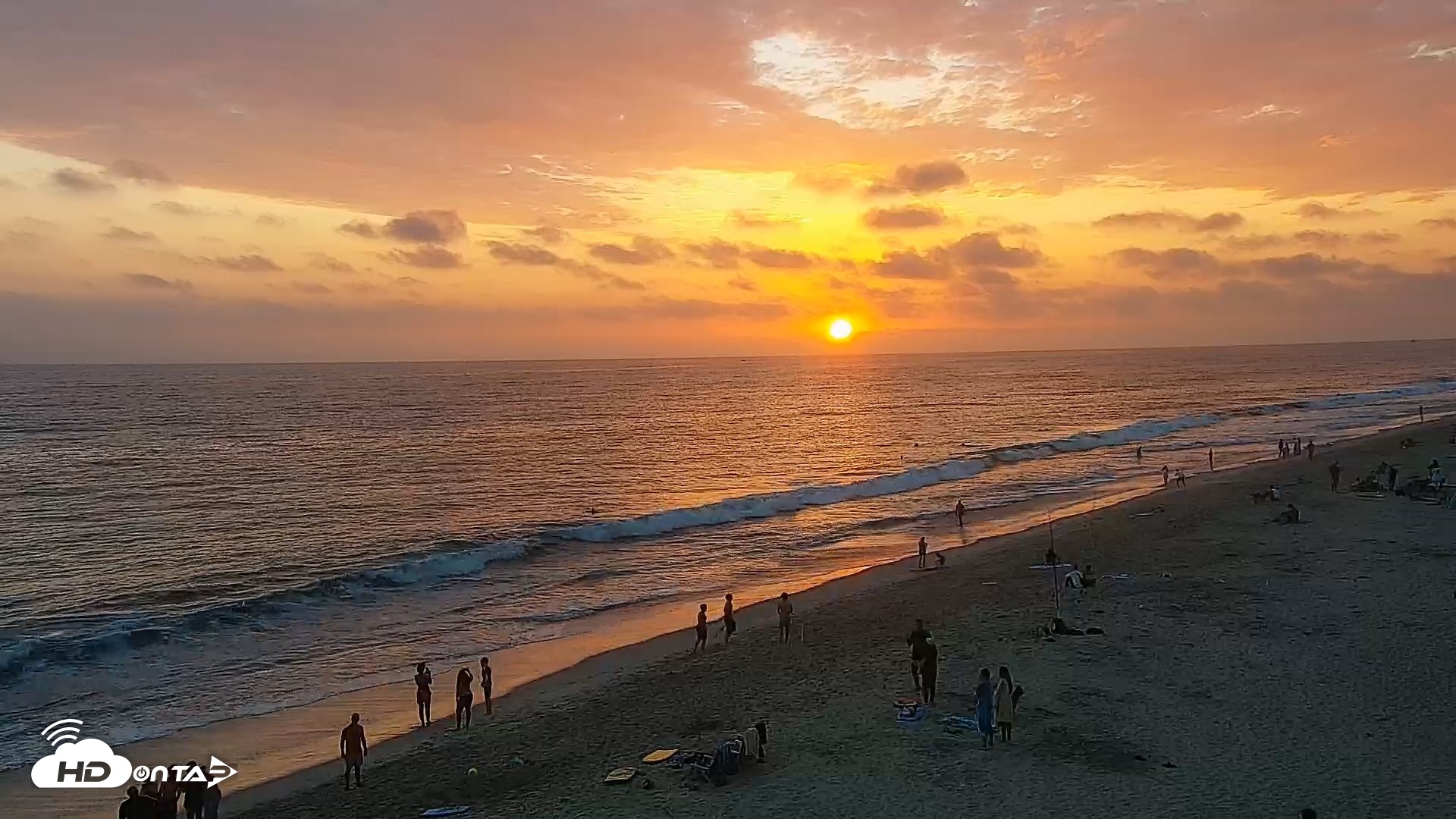 Snapshot of Carlsbad Beach Surf Live Webcam taken Jul 18, 2026, 7:53pm PDT