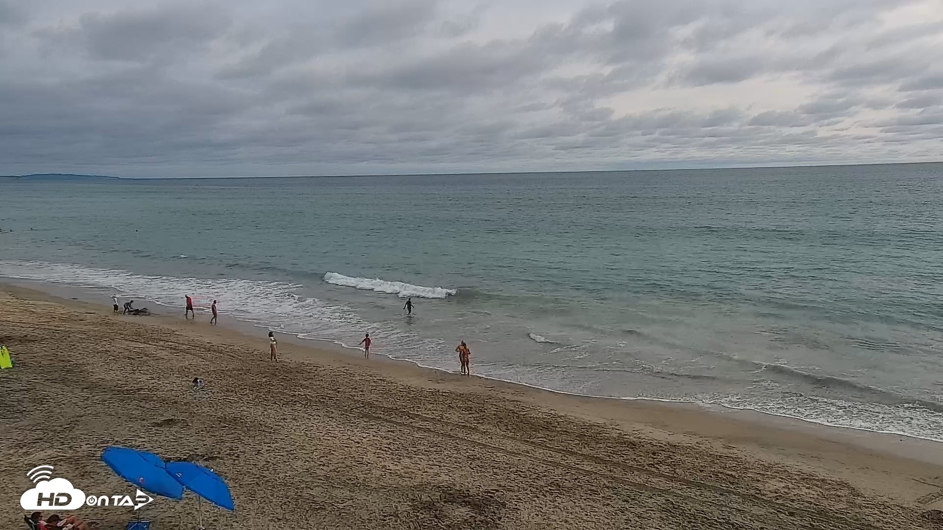 Snapshot of Carlsbad Beach Surf Live Webcam taken Aug 13, 2026, 5:34pm PDT