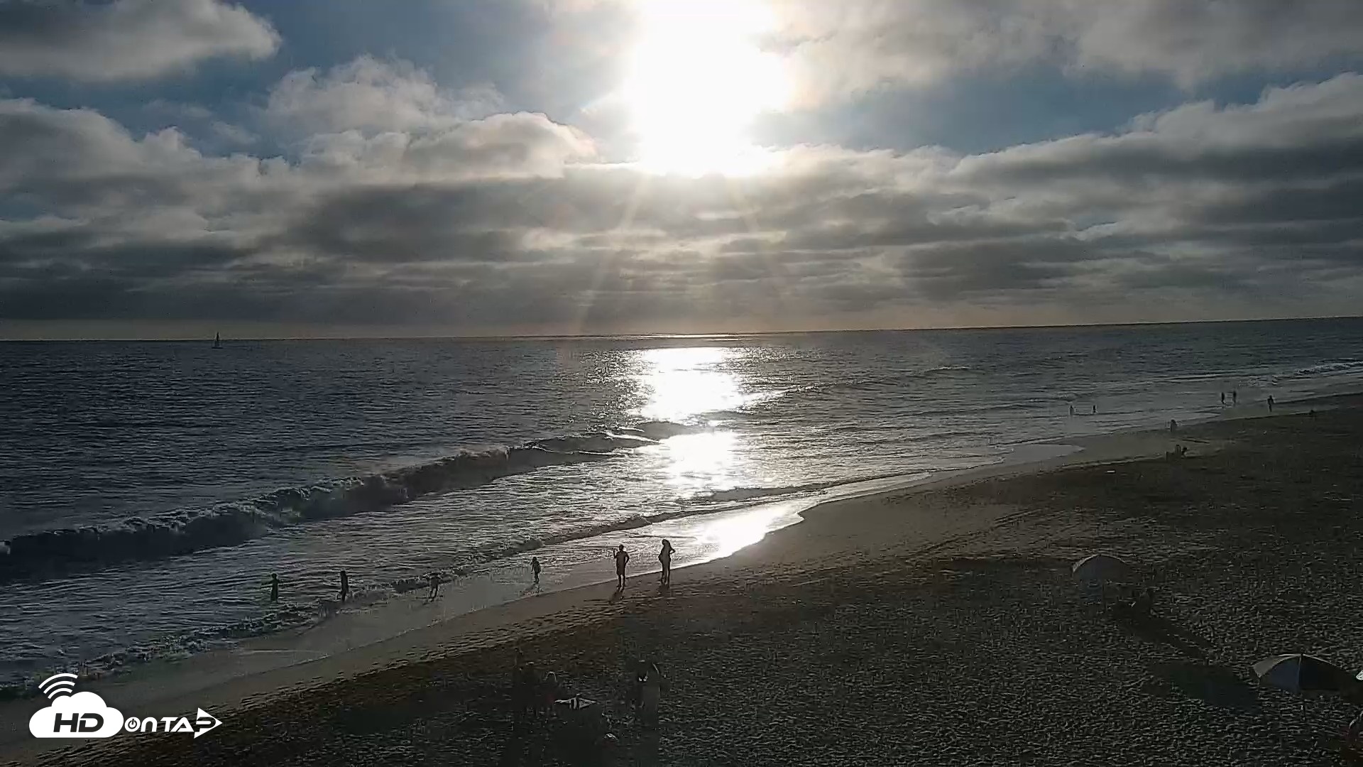 Snapshot of Carlsbad Beach Surf Live Webcam taken Jul 5, 2026, 7:08pm PDT