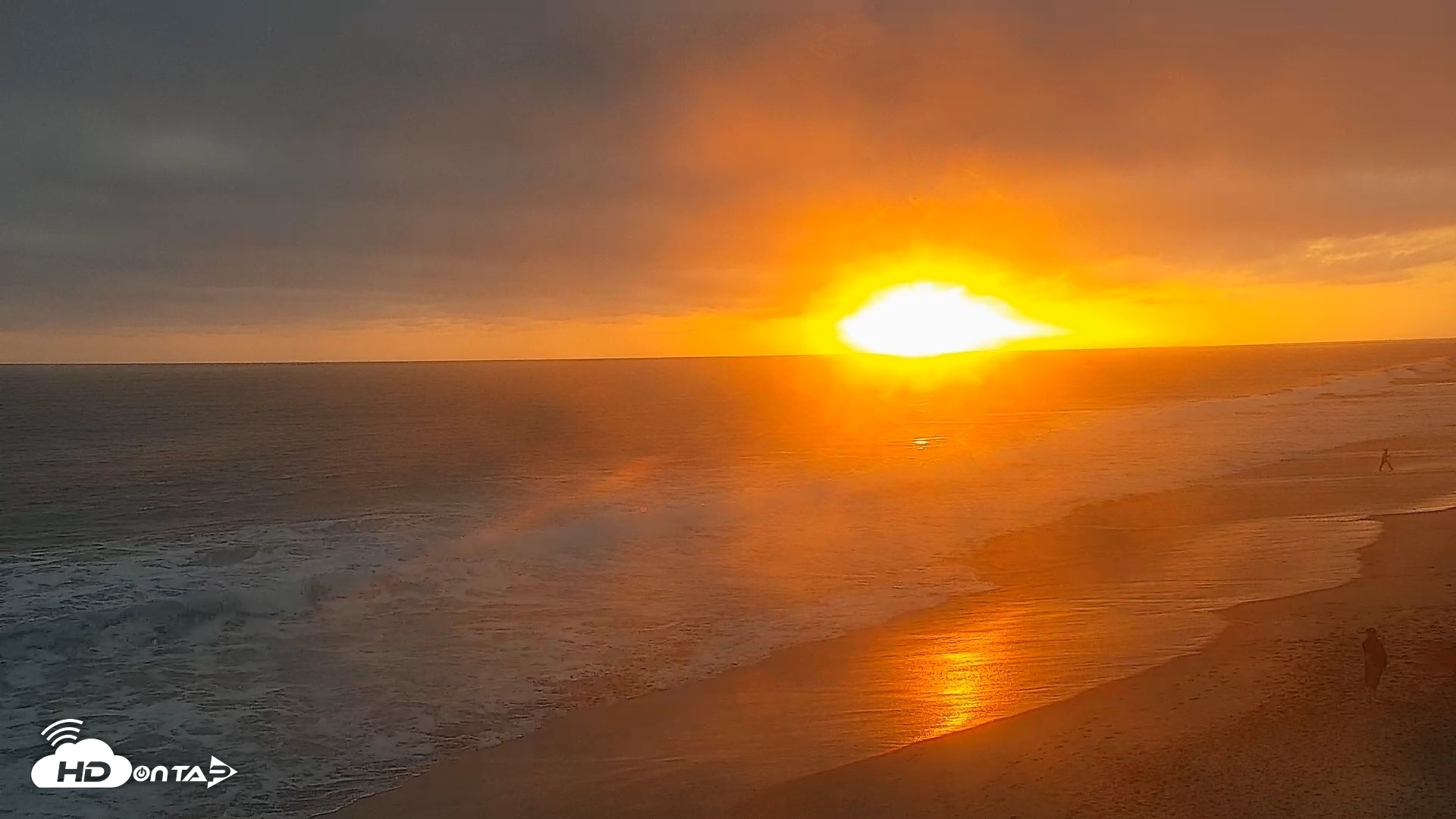 Snapshot of Carlsbad Beach Surf Live Webcam taken Jun 15, 2026, 7:56pm PDT