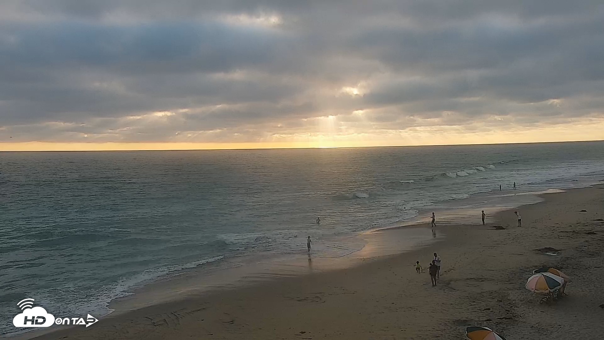 Snapshot of Carlsbad Beach Surf Live Webcam taken Jun 25, 2026, 7:11pm PDT