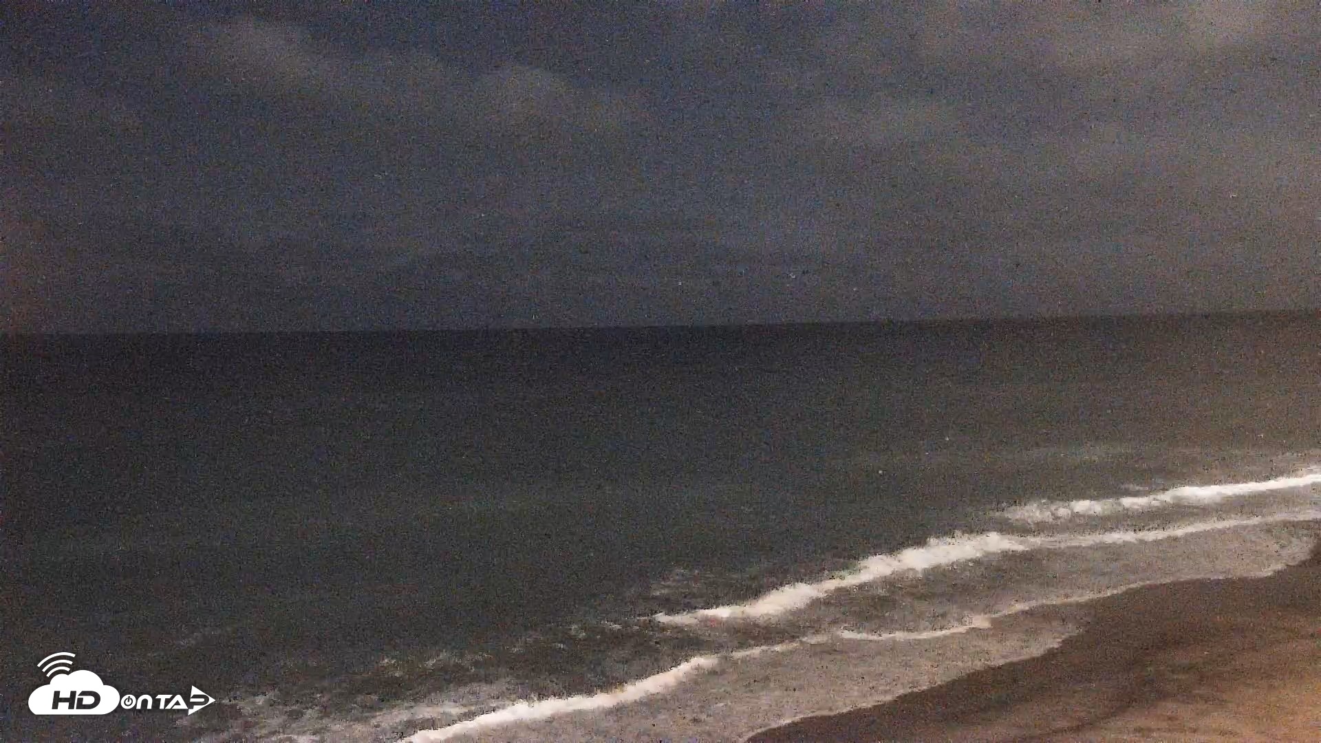 Snapshot of Carlsbad Beach Surf Live Webcam taken Sep 22, 2026, 7:58pm PDT