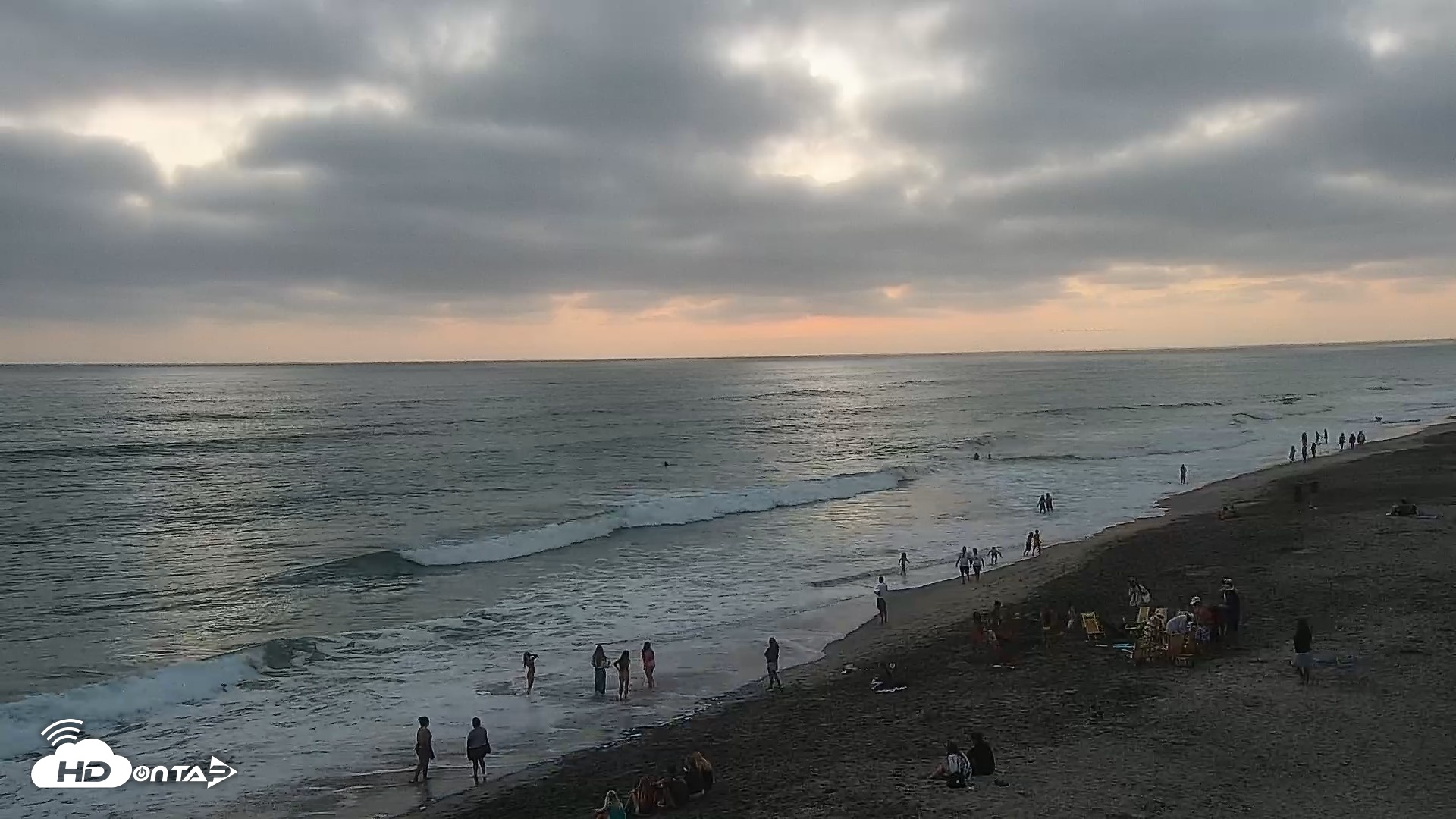 Snapshot of Carlsbad Beach Surf Live Webcam taken Aug 1, 2026, 7:53pm PDT
